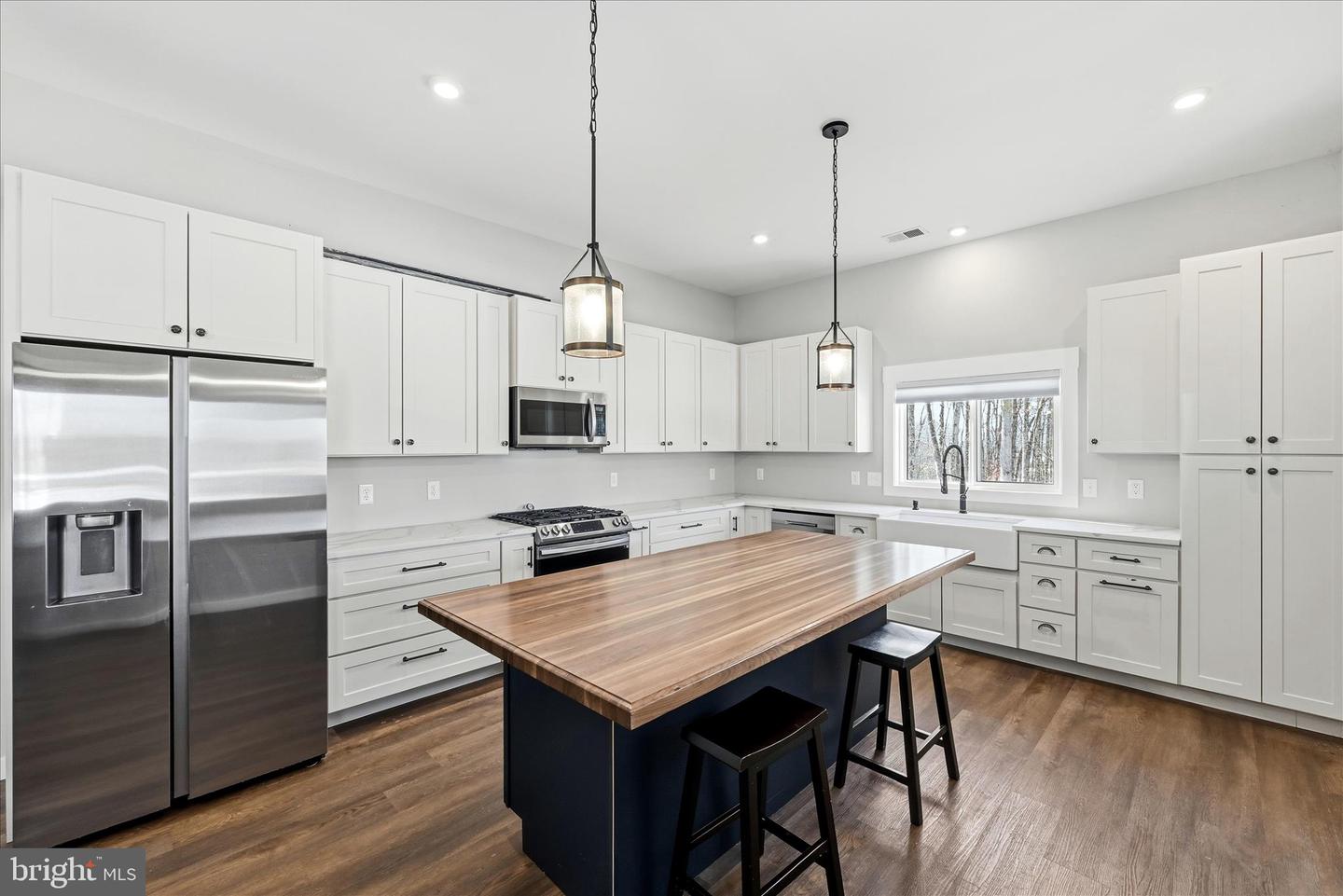 690 COMFORTER LN, MIDDLETOWN, Virginia 22645, 4 Bedrooms Bedrooms, ,3 BathroomsBathrooms,Farm,For sale,690 COMFORTER LN,VAWR2013488 MLS # VAWR2013488