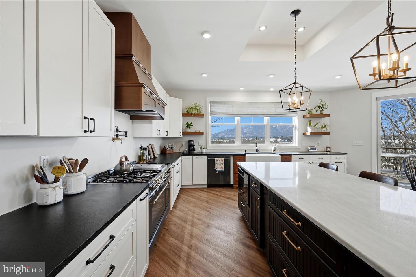 690 COMFORTER LN, MIDDLETOWN, Virginia 22645, 4 Bedrooms Bedrooms, ,3 BathroomsBathrooms,Farm,For sale,690 COMFORTER LN,VAWR2013488 MLS # VAWR2013488