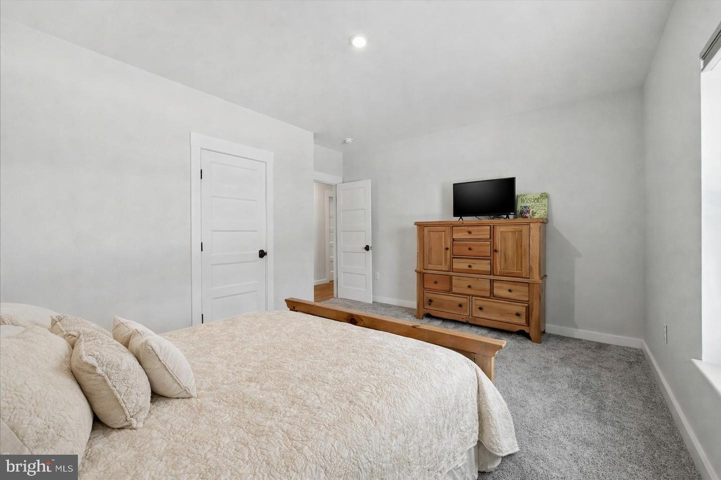 690 COMFORTER LN, MIDDLETOWN, Virginia 22645, 4 Bedrooms Bedrooms, ,3 BathroomsBathrooms,Farm,For sale,690 COMFORTER LN,VAWR2013488 MLS # VAWR2013488