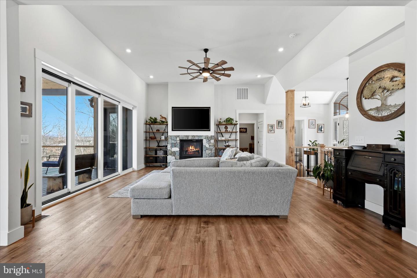 690 COMFORTER LN, MIDDLETOWN, Virginia 22645, 4 Bedrooms Bedrooms, ,3 BathroomsBathrooms,Farm,For sale,690 COMFORTER LN,VAWR2013488 MLS # VAWR2013488