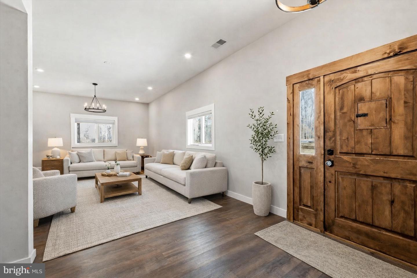 690 COMFORTER LN, MIDDLETOWN, Virginia 22645, 4 Bedrooms Bedrooms, ,3 BathroomsBathrooms,Farm,For sale,690 COMFORTER LN,VAWR2013488 MLS # VAWR2013488