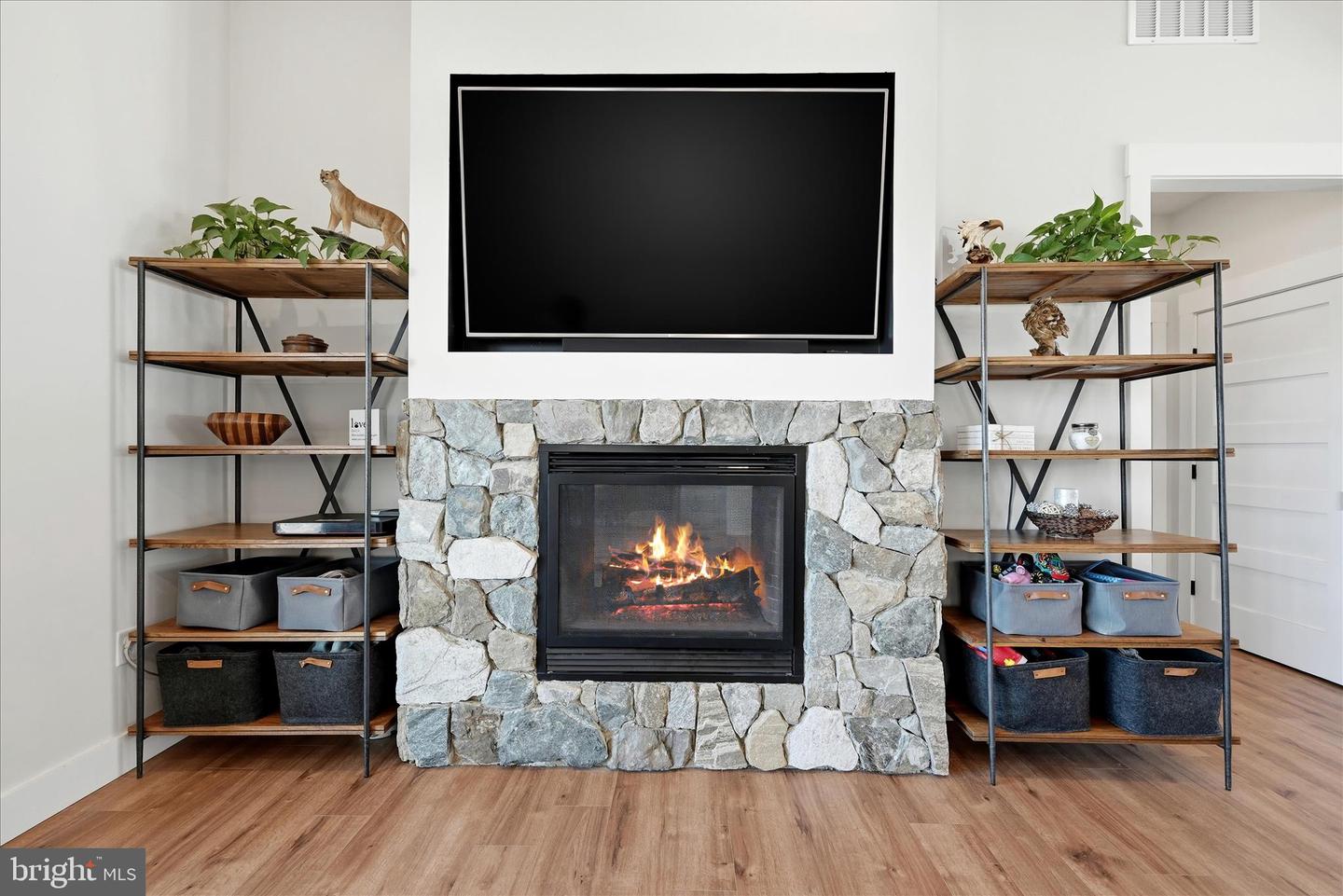 690 COMFORTER LN, MIDDLETOWN, Virginia 22645, 4 Bedrooms Bedrooms, ,3 BathroomsBathrooms,Farm,For sale,690 COMFORTER LN,VAWR2013488 MLS # VAWR2013488