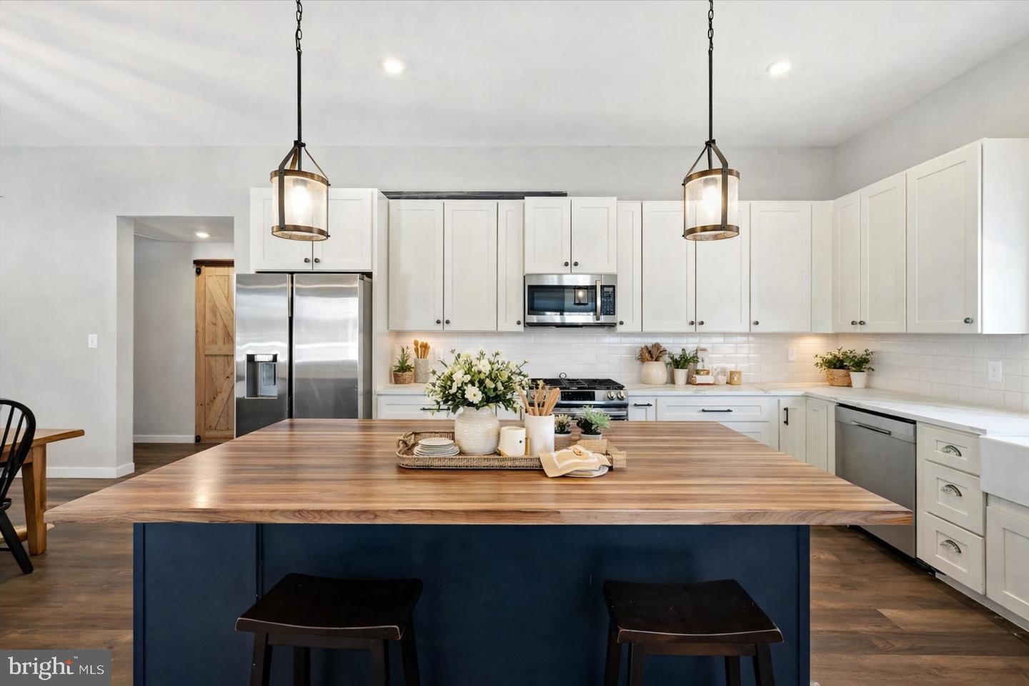 690 COMFORTER LN, MIDDLETOWN, Virginia 22645, 4 Bedrooms Bedrooms, ,3 BathroomsBathrooms,Farm,For sale,690 COMFORTER LN,VAWR2013488 MLS # VAWR2013488