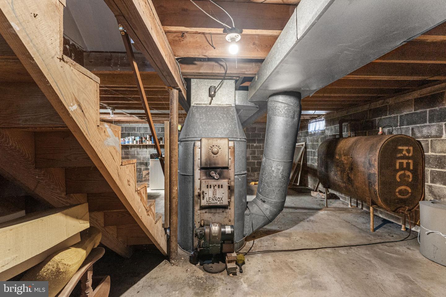 808 DAINGERFIELD ST, TAPPAHANNOCK, Virginia 22560, 3 Bedrooms Bedrooms, ,1 BathroomBathrooms,Residential,For sale,808 DAINGERFIELD ST,VAES2002090 MLS # VAES2002090