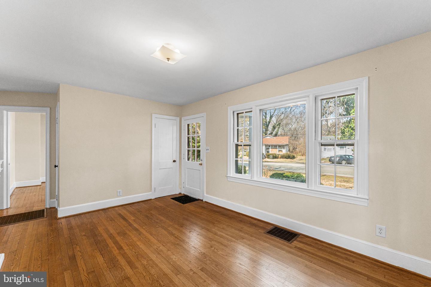 808 DAINGERFIELD ST, TAPPAHANNOCK, Virginia 22560, 3 Bedrooms Bedrooms, ,1 BathroomBathrooms,Residential,For sale,808 DAINGERFIELD ST,VAES2002090 MLS # VAES2002090