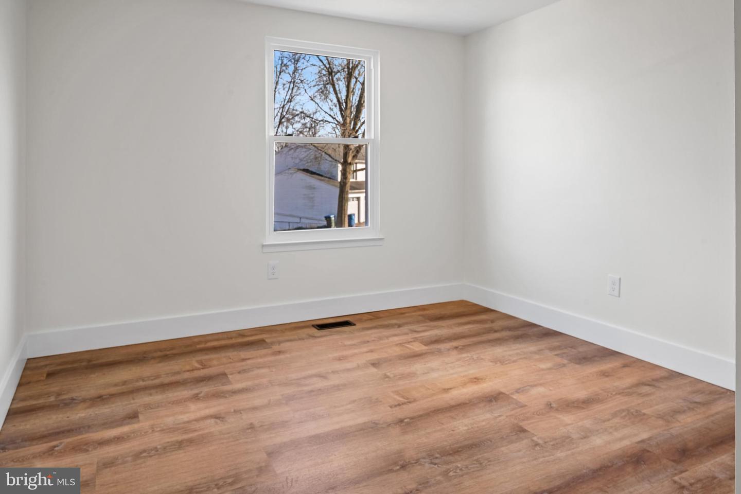 1359 ROCK CHAPEL RD, HERNDON, Virginia 20170, 4 Bedrooms Bedrooms, 9 Rooms Rooms,3 BathroomsBathrooms,Residential,For sale,1359 ROCK CHAPEL RD,VAFX2285014 MLS # VAFX2285014