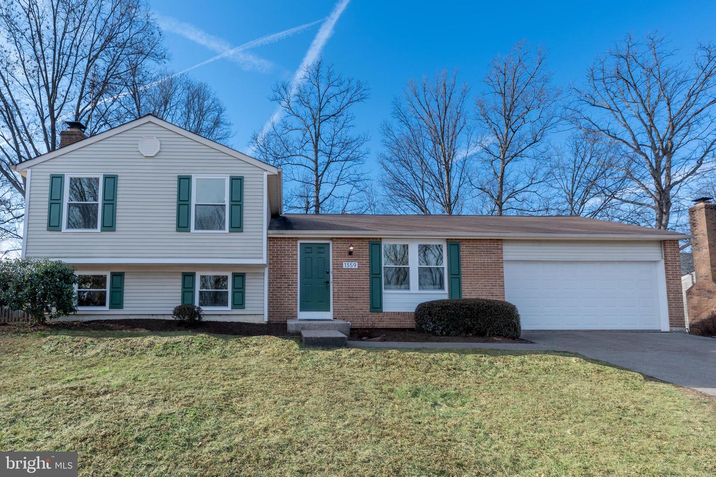 1359 ROCK CHAPEL RD, HERNDON, Virginia 20170, 4 Bedrooms Bedrooms, 9 Rooms Rooms,3 BathroomsBathrooms,Residential,For sale,1359 ROCK CHAPEL RD,VAFX2285014 MLS # VAFX2285014