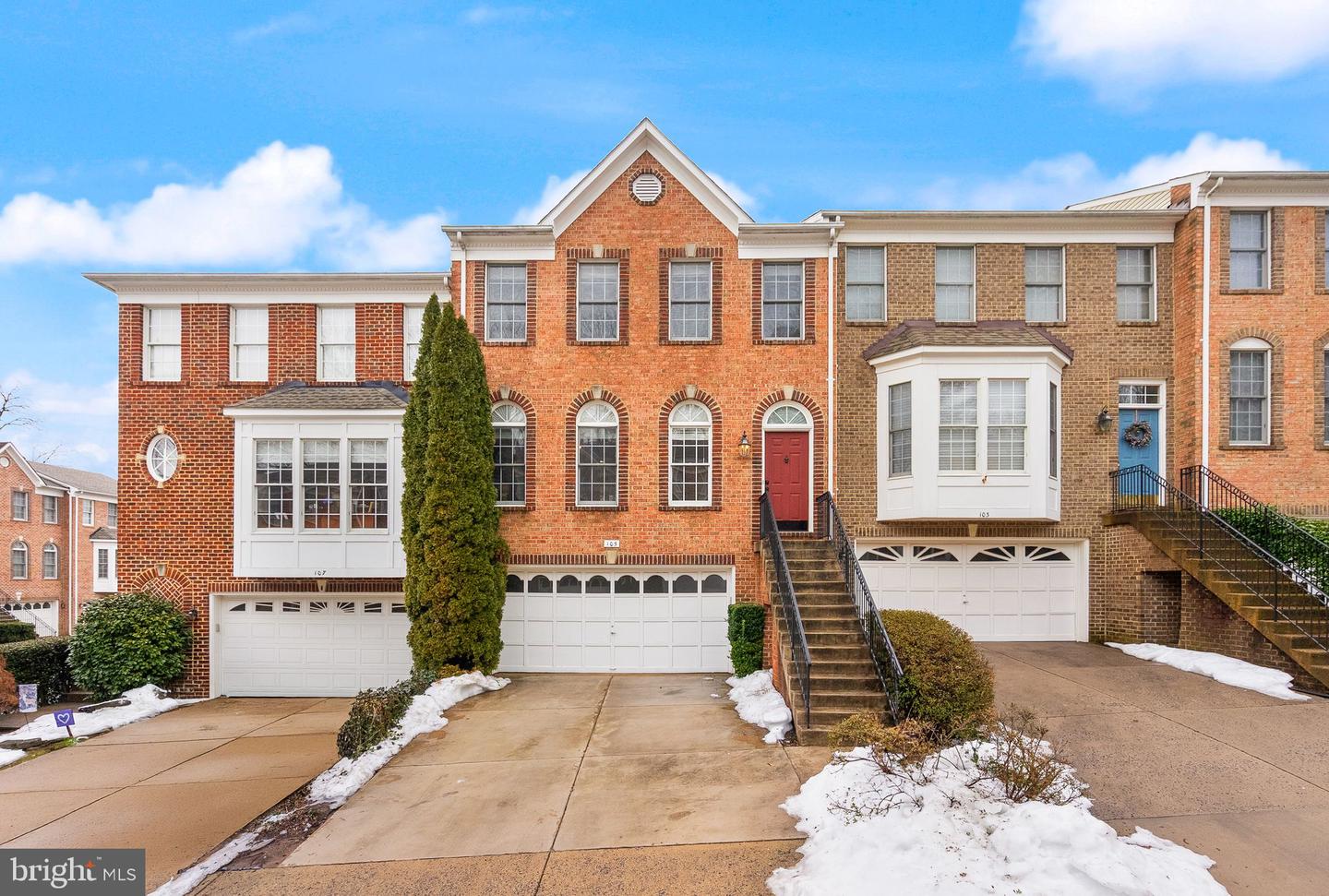 105 SHEPHERDSON LN NE, VIENNA, Virginia 22180, 4 Bedrooms Bedrooms, ,3 BathroomsBathrooms,Residential,For sale,105 SHEPHERDSON LN NE,VAFX2286066 MLS # VAFX2286066