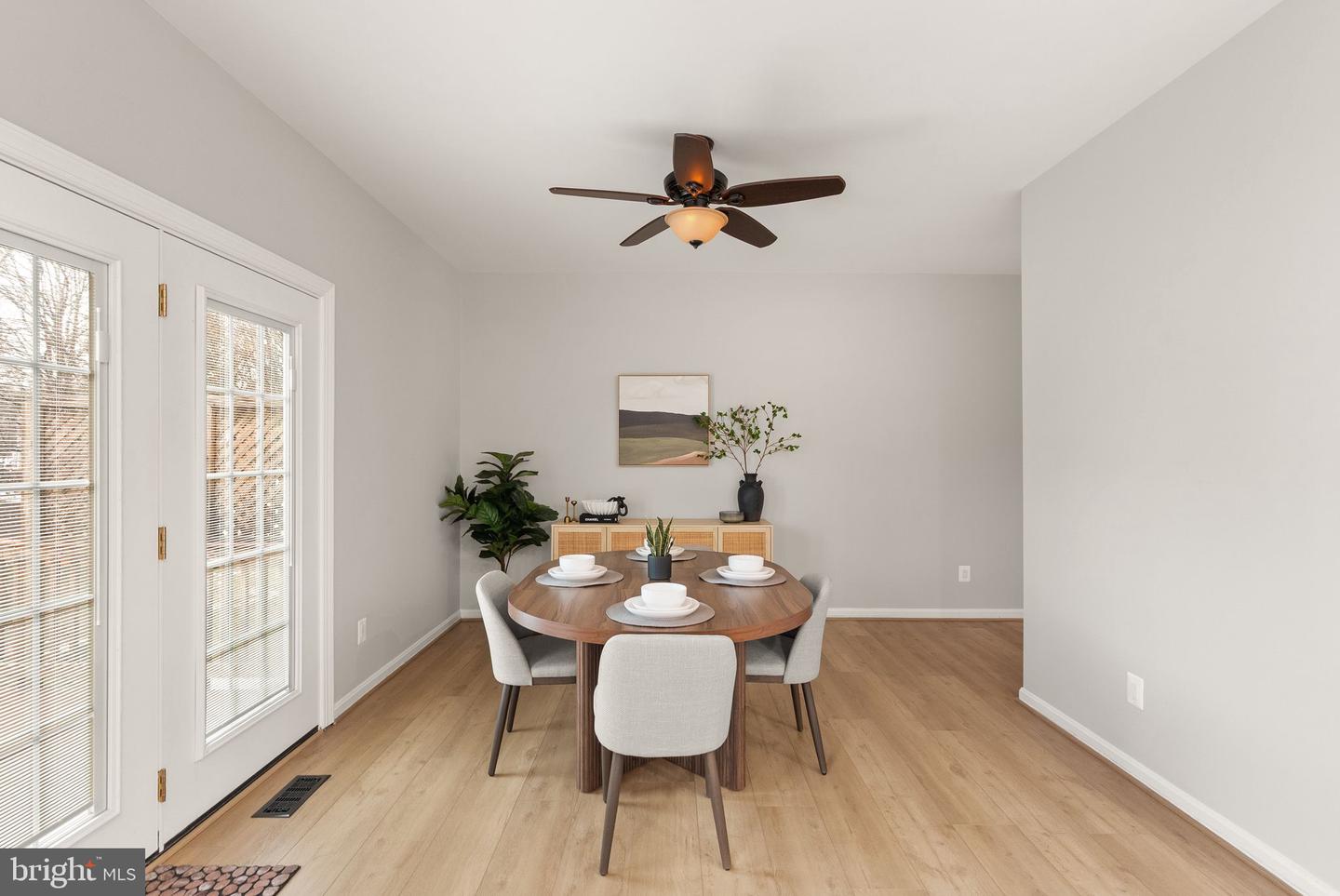 105 SHEPHERDSON LN NE, VIENNA, Virginia 22180, 4 Bedrooms Bedrooms, ,3 BathroomsBathrooms,Residential,For sale,105 SHEPHERDSON LN NE,VAFX2286066 MLS # VAFX2286066