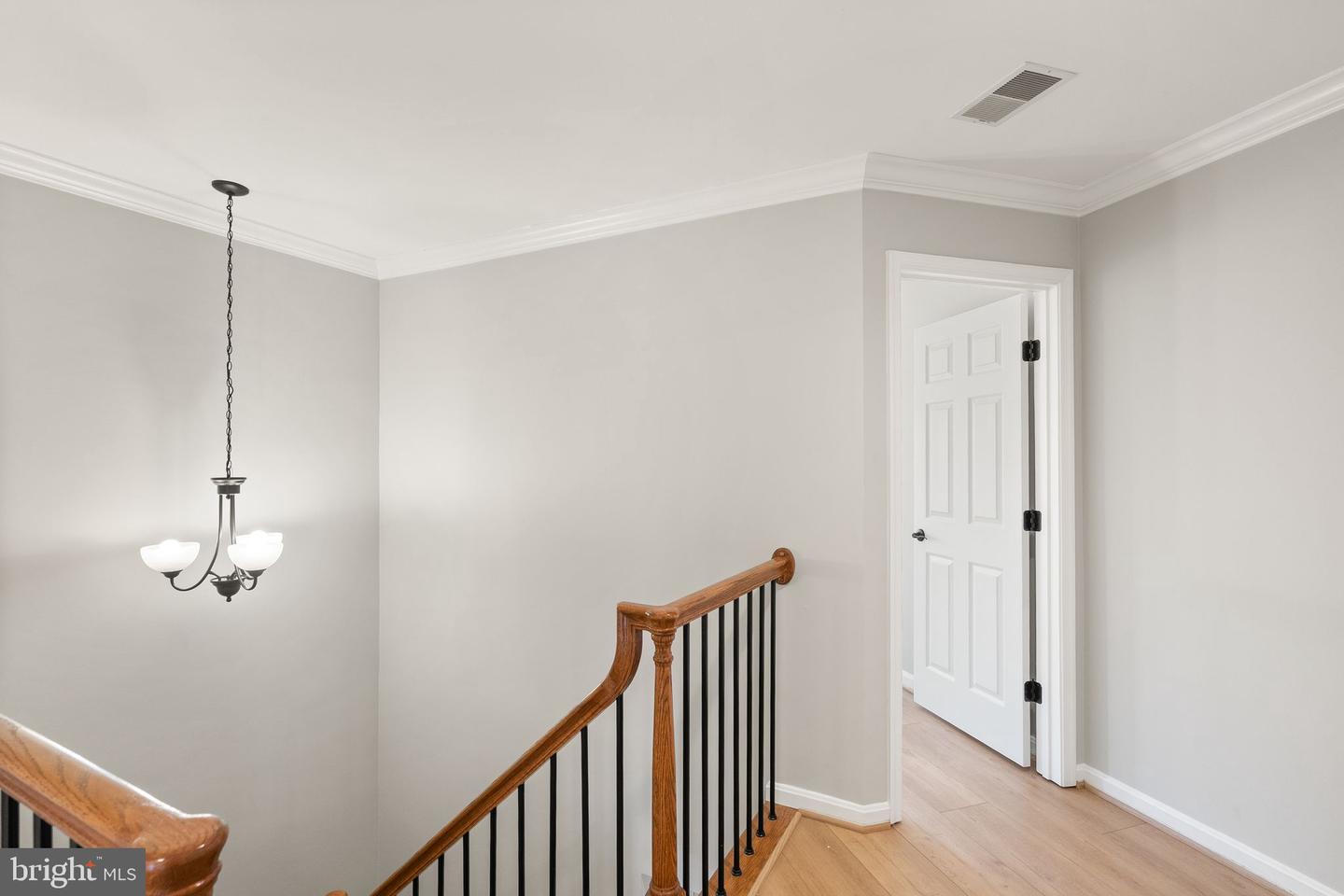 105 SHEPHERDSON LN NE, VIENNA, Virginia 22180, 4 Bedrooms Bedrooms, ,3 BathroomsBathrooms,Residential,For sale,105 SHEPHERDSON LN NE,VAFX2286066 MLS # VAFX2286066