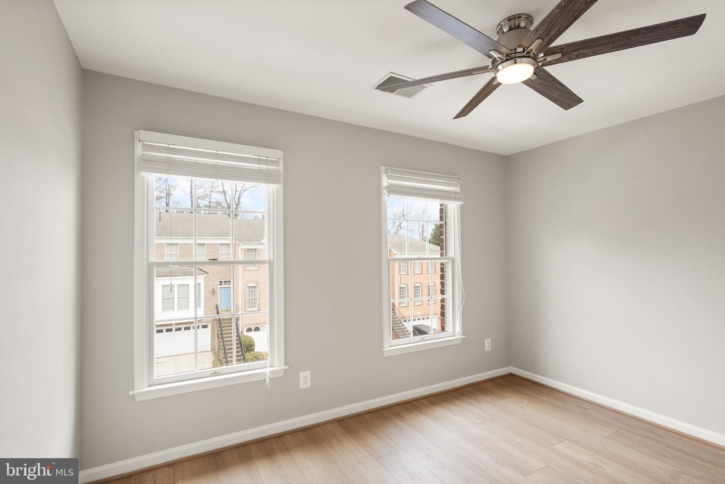 105 SHEPHERDSON LN NE, VIENNA, Virginia 22180, 4 Bedrooms Bedrooms, ,3 BathroomsBathrooms,Residential,For sale,105 SHEPHERDSON LN NE,VAFX2286066 MLS # VAFX2286066