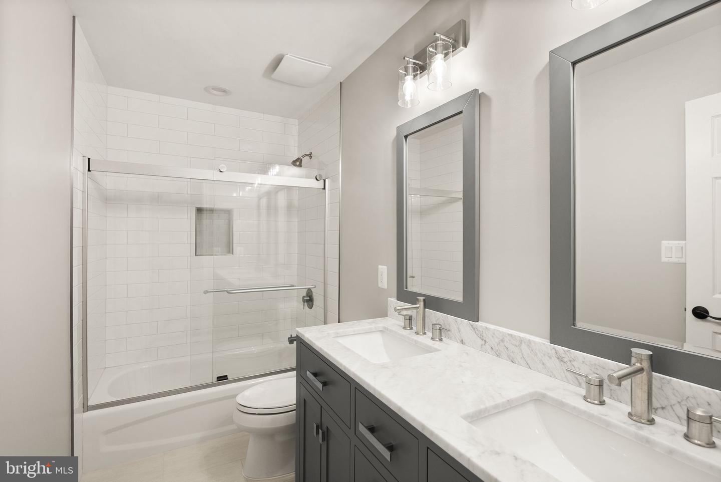 105 SHEPHERDSON LN NE, VIENNA, Virginia 22180, 4 Bedrooms Bedrooms, ,3 BathroomsBathrooms,Residential,For sale,105 SHEPHERDSON LN NE,VAFX2286066 MLS # VAFX2286066