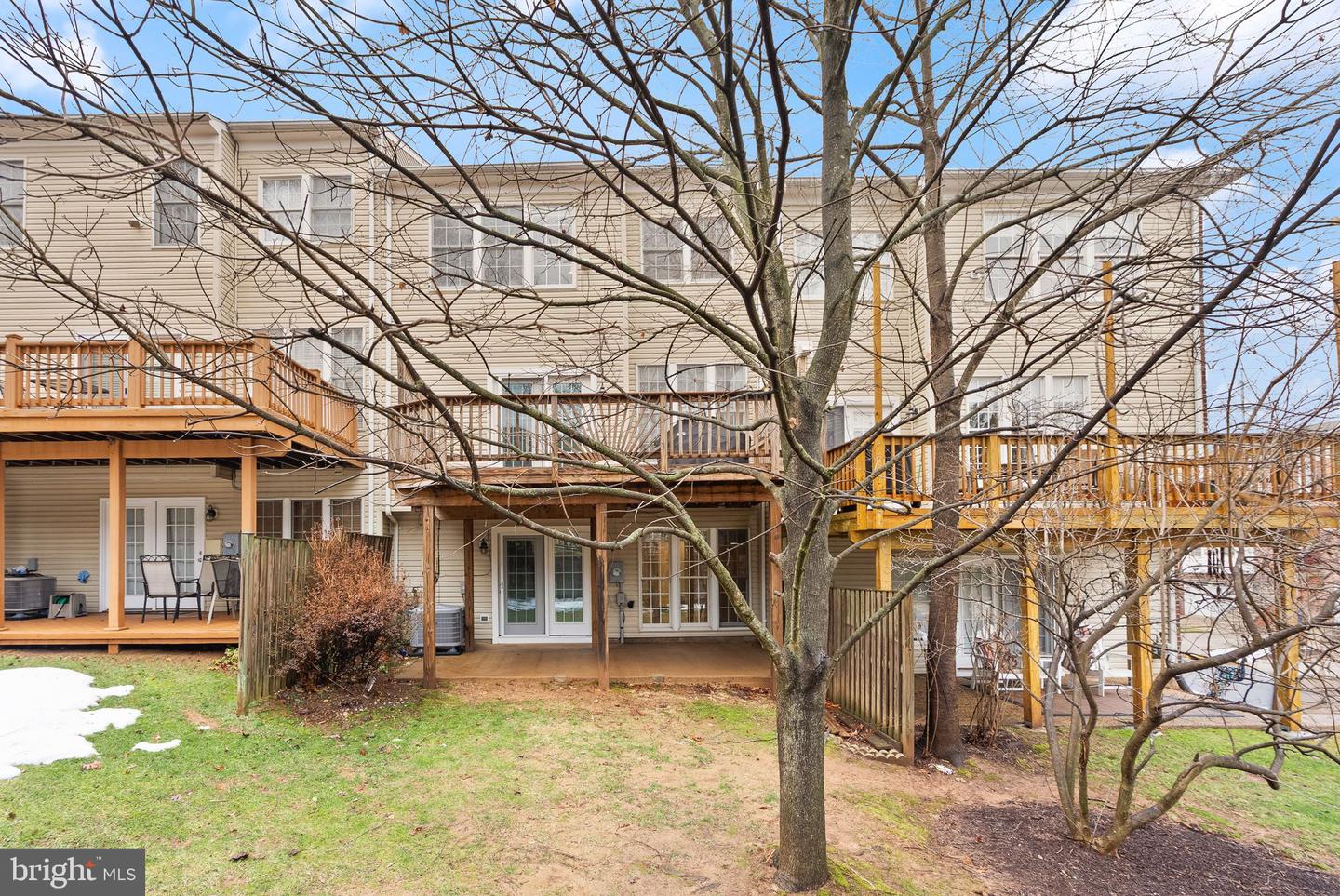 105 SHEPHERDSON LN NE, VIENNA, Virginia 22180, 4 Bedrooms Bedrooms, ,3 BathroomsBathrooms,Residential,For sale,105 SHEPHERDSON LN NE,VAFX2286066 MLS # VAFX2286066