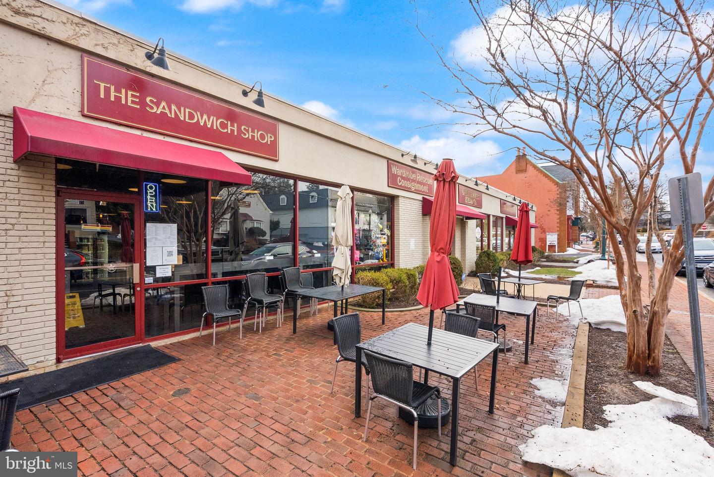 105 SHEPHERDSON LN NE, VIENNA, Virginia 22180, 4 Bedrooms Bedrooms, ,3 BathroomsBathrooms,Residential,For sale,105 SHEPHERDSON LN NE,VAFX2286066 MLS # VAFX2286066