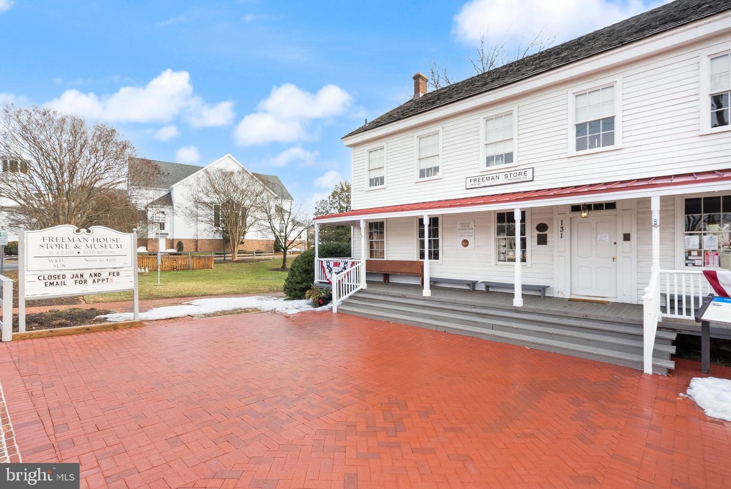 105 SHEPHERDSON LN NE, VIENNA, Virginia 22180, 4 Bedrooms Bedrooms, ,3 BathroomsBathrooms,Residential,For sale,105 SHEPHERDSON LN NE,VAFX2286066 MLS # VAFX2286066