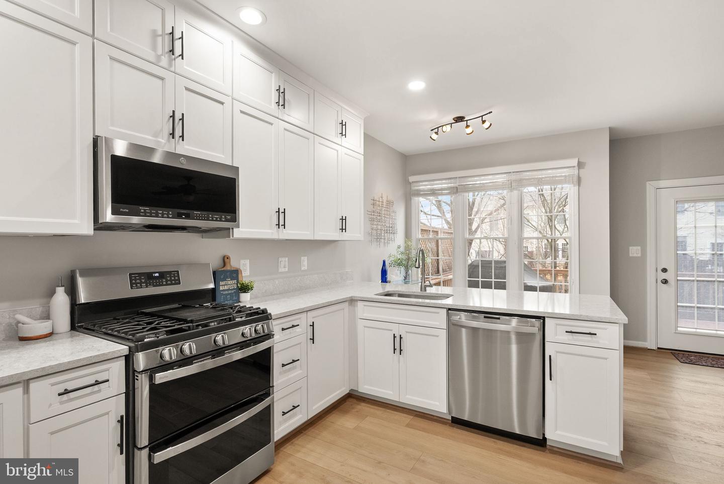 105 SHEPHERDSON LN NE, VIENNA, Virginia 22180, 4 Bedrooms Bedrooms, ,3 BathroomsBathrooms,Residential,For sale,105 SHEPHERDSON LN NE,VAFX2286066 MLS # VAFX2286066