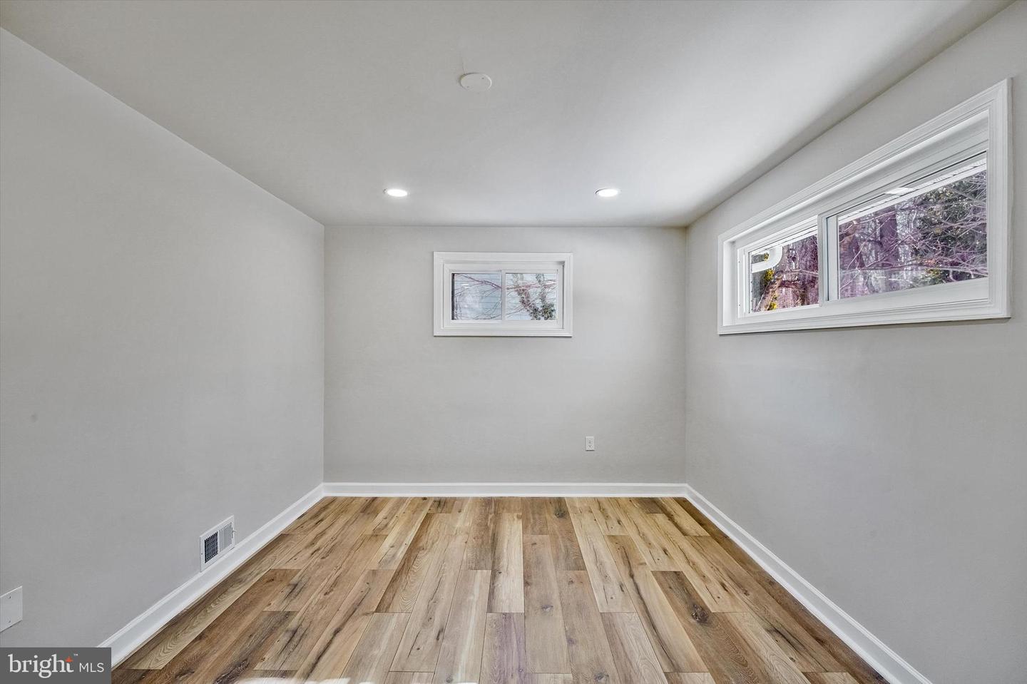 3629 PARKLANE RD, FAIRFAX, Virginia 22030, 4 Bedrooms Bedrooms, ,2 BathroomsBathrooms,Residential,For sale,3629 PARKLANE RD,VAFC2007682 MLS # VAFC2007682