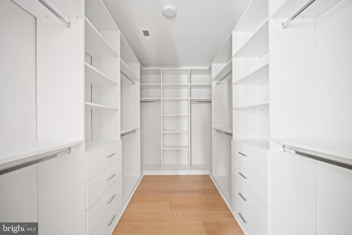 2602 36TH PL NW, WASHINGTON, District Of Columbia 20007, 5 Bedrooms Bedrooms, ,5 BathroomsBathrooms,Residential,For sale,2602 36TH PL NW,DCDC2242310 MLS # DCDC2242310