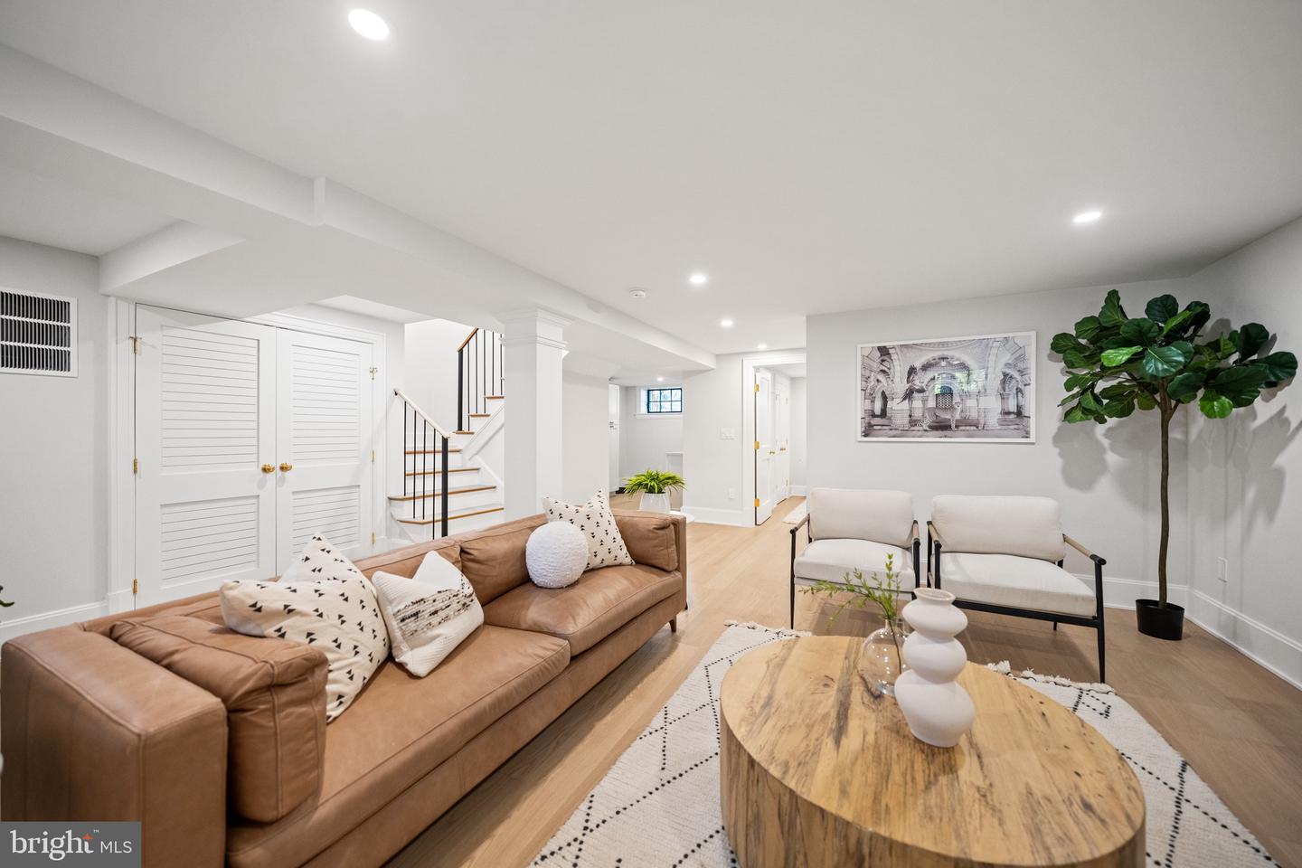 2602 36TH PL NW, WASHINGTON, District Of Columbia 20007, 5 Bedrooms Bedrooms, ,5 BathroomsBathrooms,Residential,For sale,2602 36TH PL NW,DCDC2242310 MLS # DCDC2242310