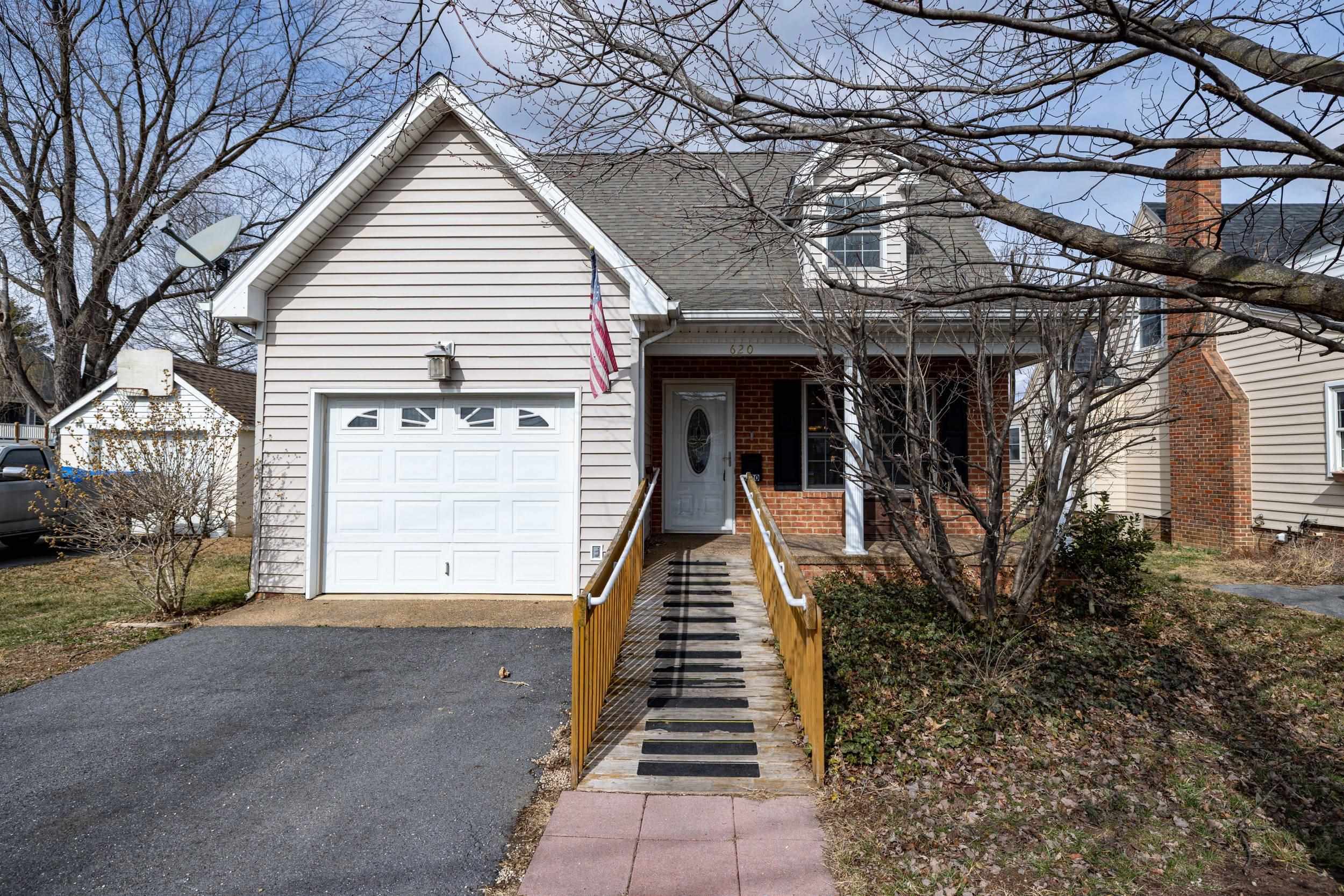 620 MASON ST, DAYTON, Virginia 22821, 4 Bedrooms Bedrooms, ,2 BathroomsBathrooms,Residential,620 MASON ST,673564 MLS # 673564 620 MASON ST, DAYTON, Virginia 22821, 4 Bedrooms Bedrooms, ,2 BathroomsBathrooms,Residential,620 MASON ST,673564 MLS # 673564