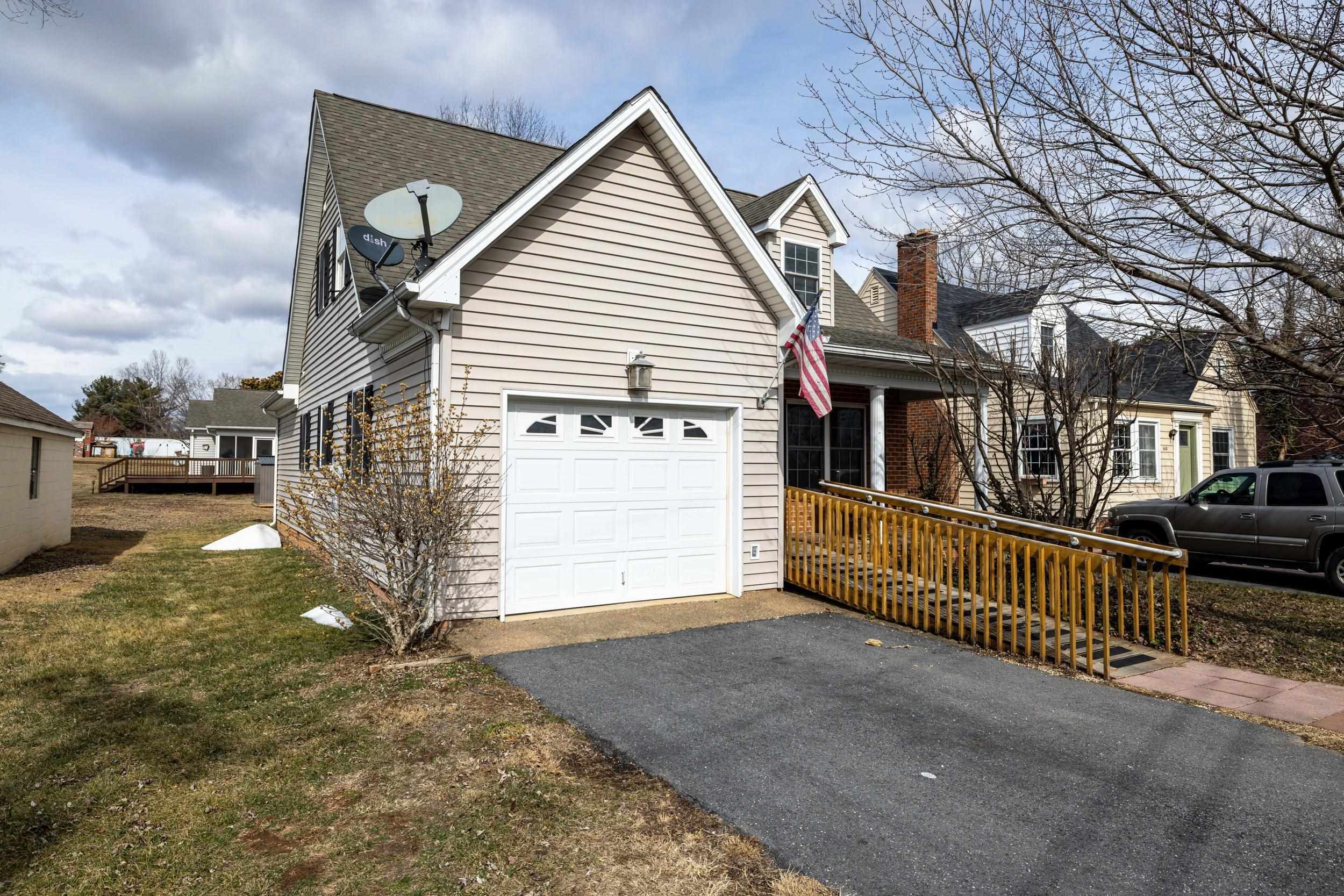 620 MASON ST, DAYTON, Virginia 22821, 4 Bedrooms Bedrooms, ,2 BathroomsBathrooms,Residential,620 MASON ST,673564 MLS # 673564 620 MASON ST, DAYTON, Virginia 22821, 4 Bedrooms Bedrooms, ,2 BathroomsBathrooms,Residential,620 MASON ST,673564 MLS # 673564