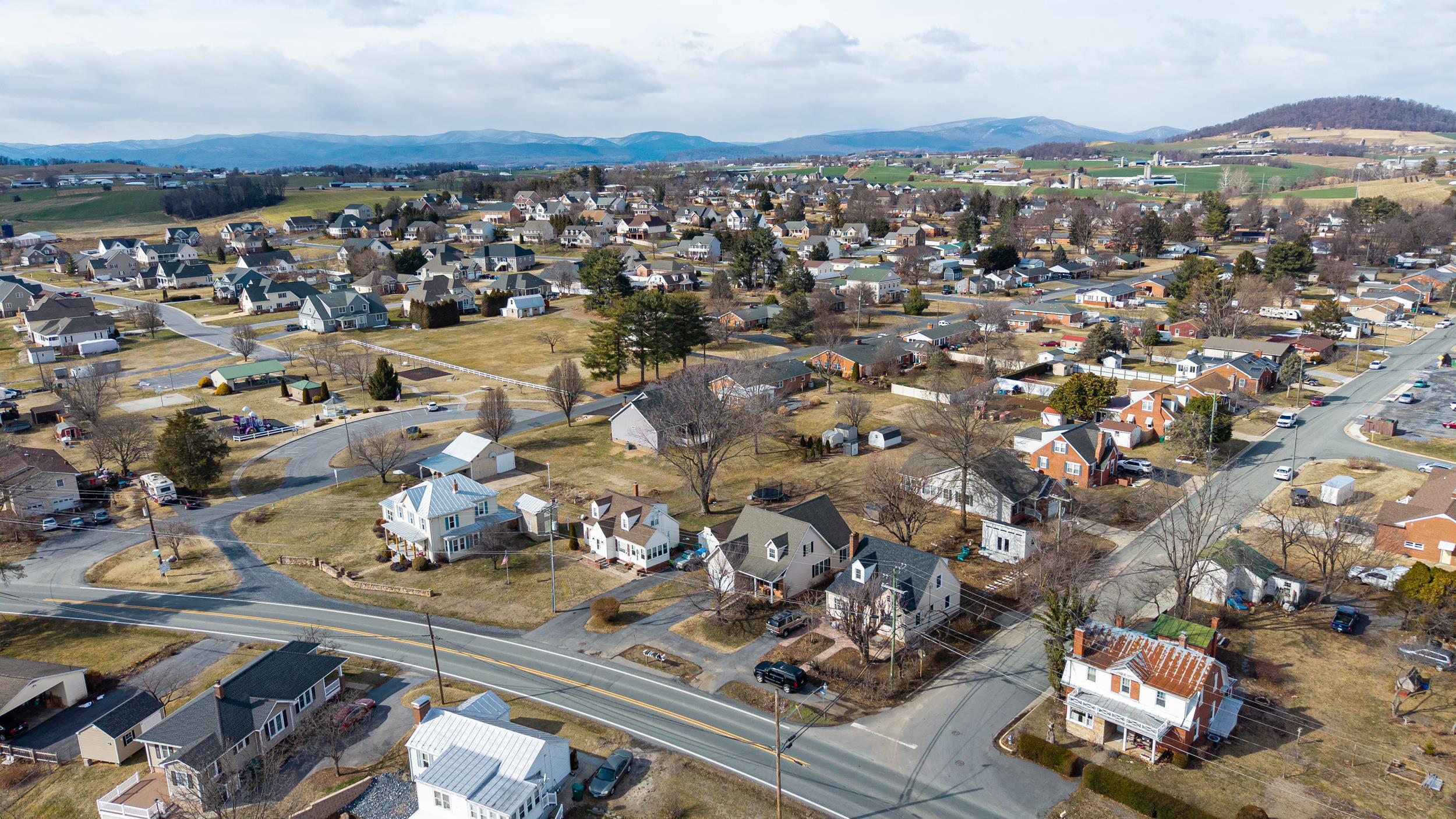 620 MASON ST, DAYTON, Virginia 22821, 4 Bedrooms Bedrooms, ,2 BathroomsBathrooms,Residential,620 MASON ST,673564 MLS # 673564 620 MASON ST, DAYTON, Virginia 22821, 4 Bedrooms Bedrooms, ,2 BathroomsBathrooms,Residential,620 MASON ST,673564 MLS # 673564