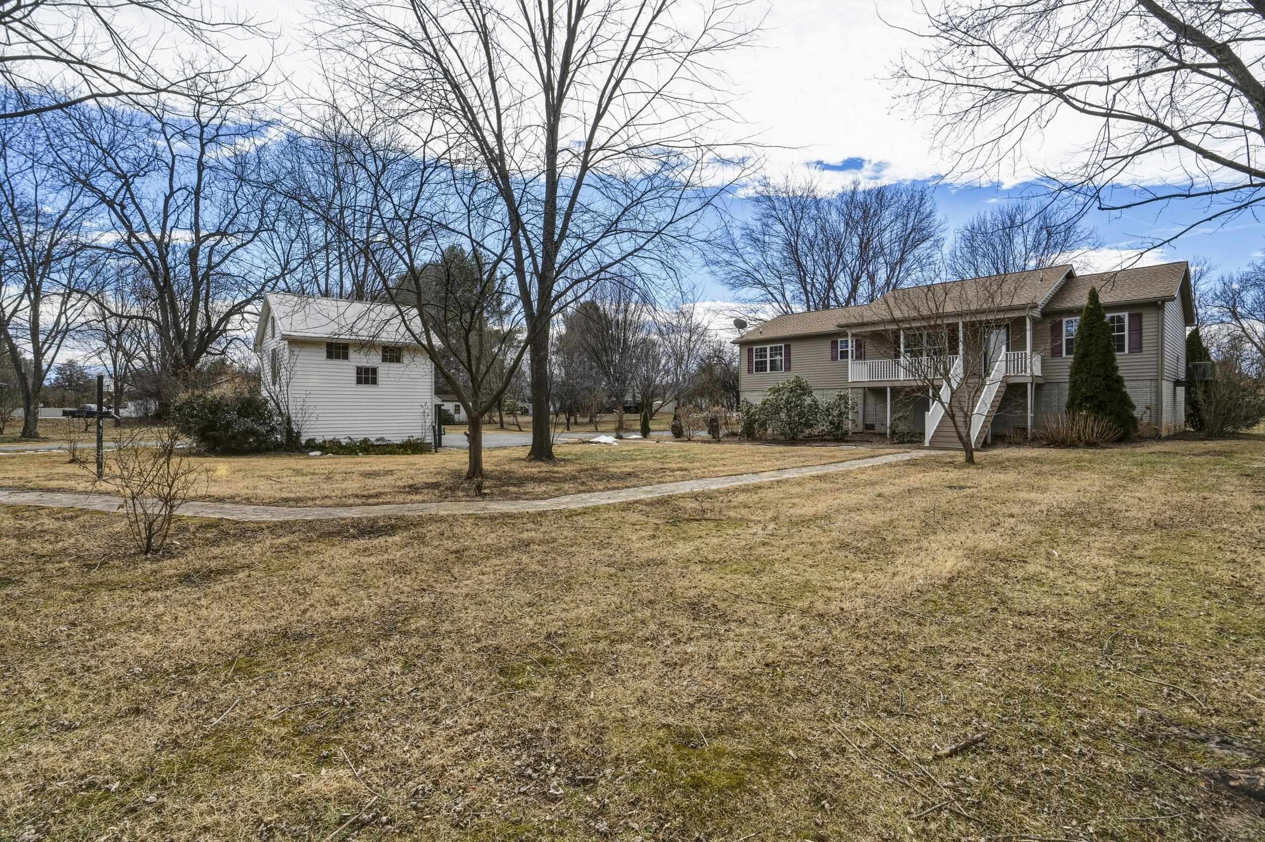 212A W BANK ST, BRIDGEWATER, Virginia 22812, 3 Bedrooms Bedrooms, ,3 BathroomsBathrooms,Residential,212A W BANK ST,673566 MLS # 673566 212A W BANK ST, BRIDGEWATER, Virginia 22812, 3 Bedrooms Bedrooms, ,3 BathroomsBathrooms,Residential,212A W BANK ST,673566 MLS # 673566