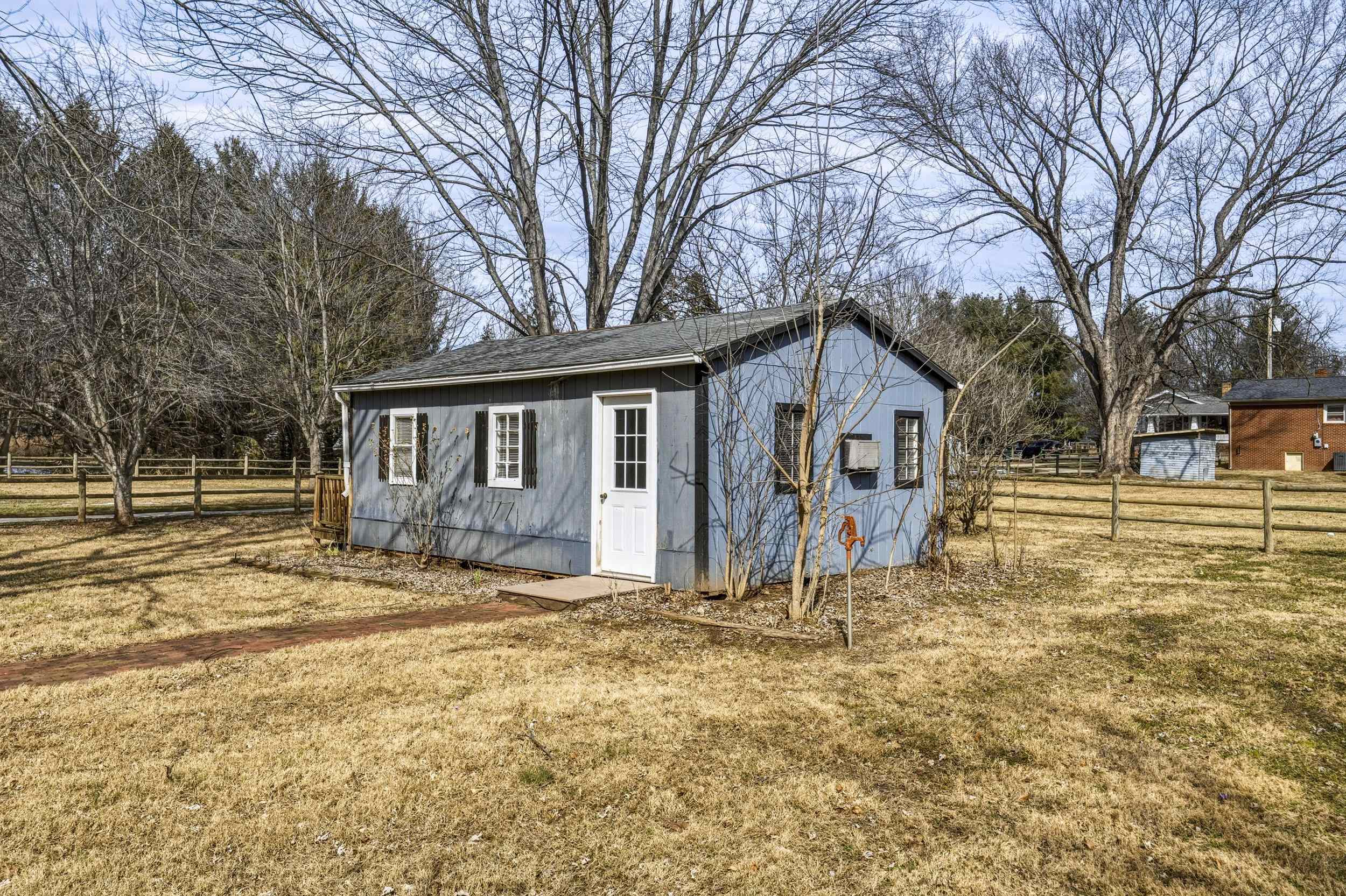 212A W BANK ST, BRIDGEWATER, Virginia 22812, 3 Bedrooms Bedrooms, ,3 BathroomsBathrooms,Residential,212A W BANK ST,673566 MLS # 673566 212A W BANK ST, BRIDGEWATER, Virginia 22812, 3 Bedrooms Bedrooms, ,3 BathroomsBathrooms,Residential,212A W BANK ST,673566 MLS # 673566