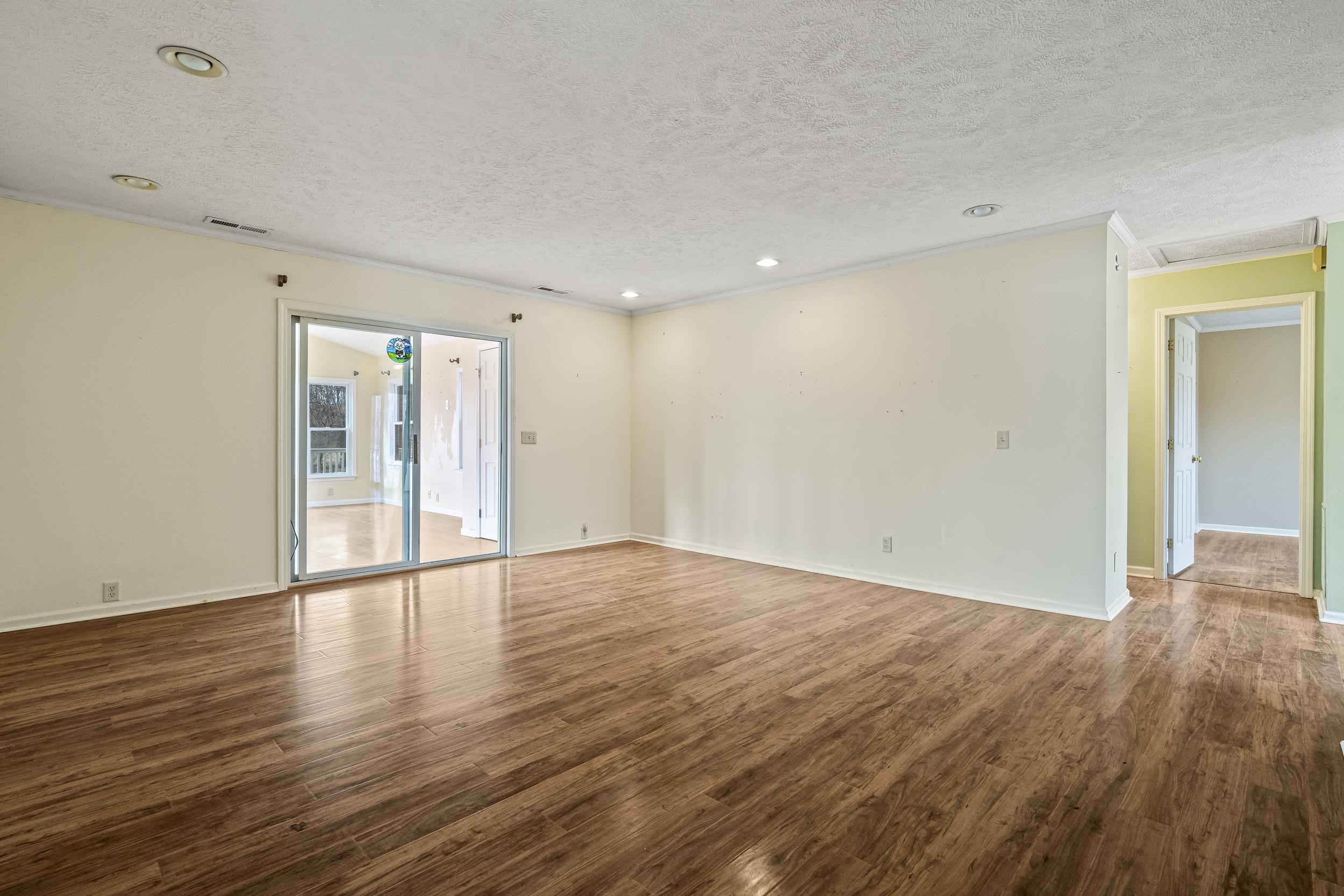 212A W BANK ST, BRIDGEWATER, Virginia 22812, 3 Bedrooms Bedrooms, ,3 BathroomsBathrooms,Residential,212A W BANK ST,673566 MLS # 673566 212A W BANK ST, BRIDGEWATER, Virginia 22812, 3 Bedrooms Bedrooms, ,3 BathroomsBathrooms,Residential,212A W BANK ST,673566 MLS # 673566