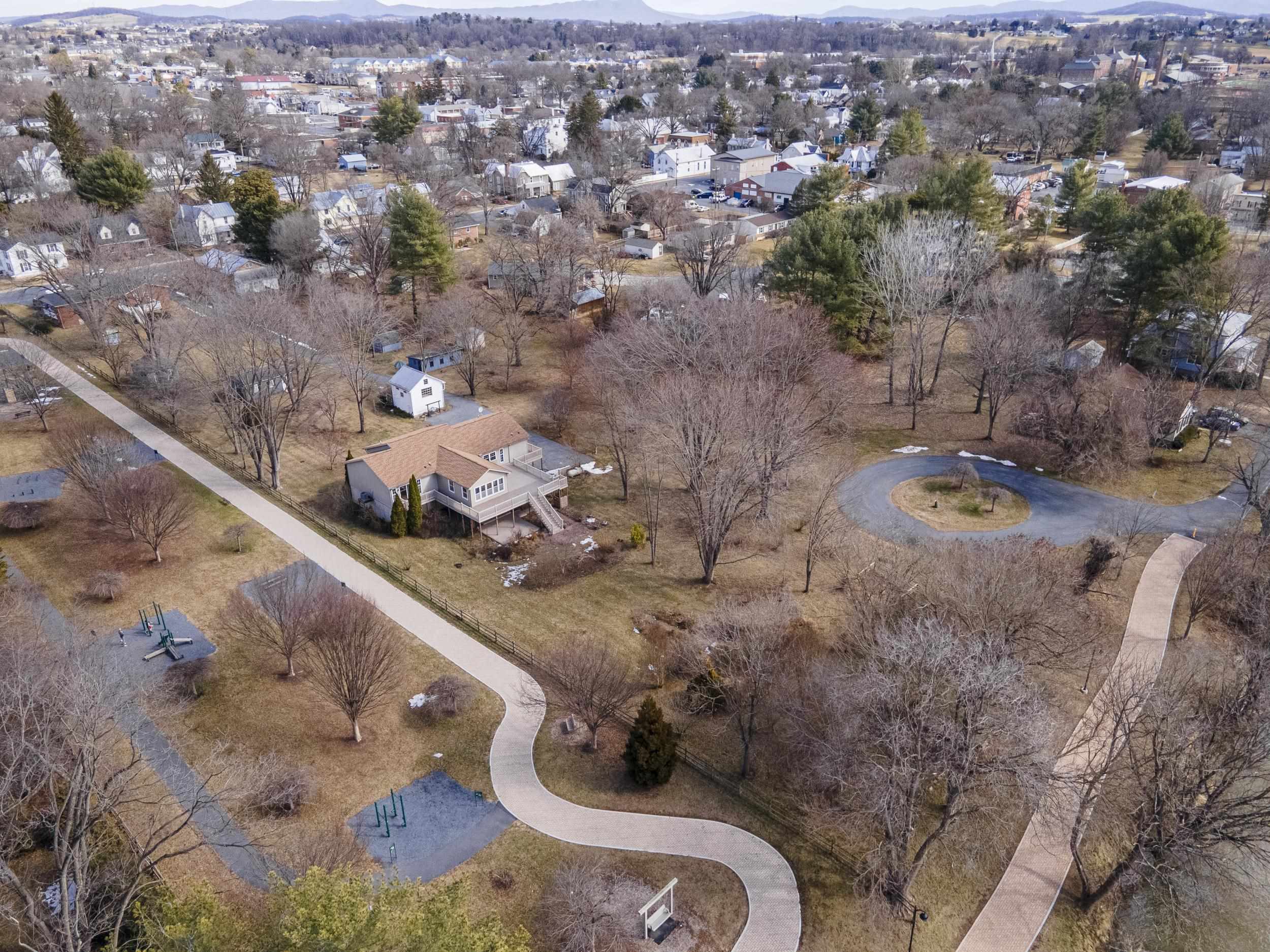 212A W BANK ST, BRIDGEWATER, Virginia 22812, 3 Bedrooms Bedrooms, ,3 BathroomsBathrooms,Residential,212A W BANK ST,673566 MLS # 673566 212A W BANK ST, BRIDGEWATER, Virginia 22812, 3 Bedrooms Bedrooms, ,3 BathroomsBathrooms,Residential,212A W BANK ST,673566 MLS # 673566