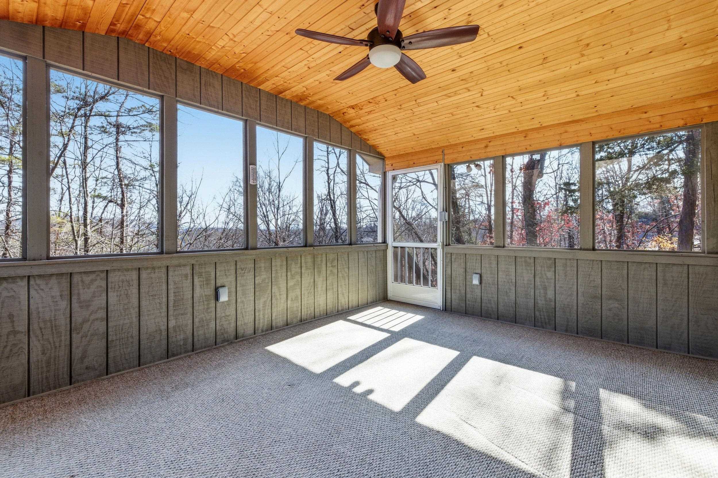 86 MAPLE AVE, MOUNT JACKSON, Virginia 22842, 3 Bedrooms Bedrooms, ,2 BathroomsBathrooms,Residential,86 MAPLE AVE,673568 MLS # 673568