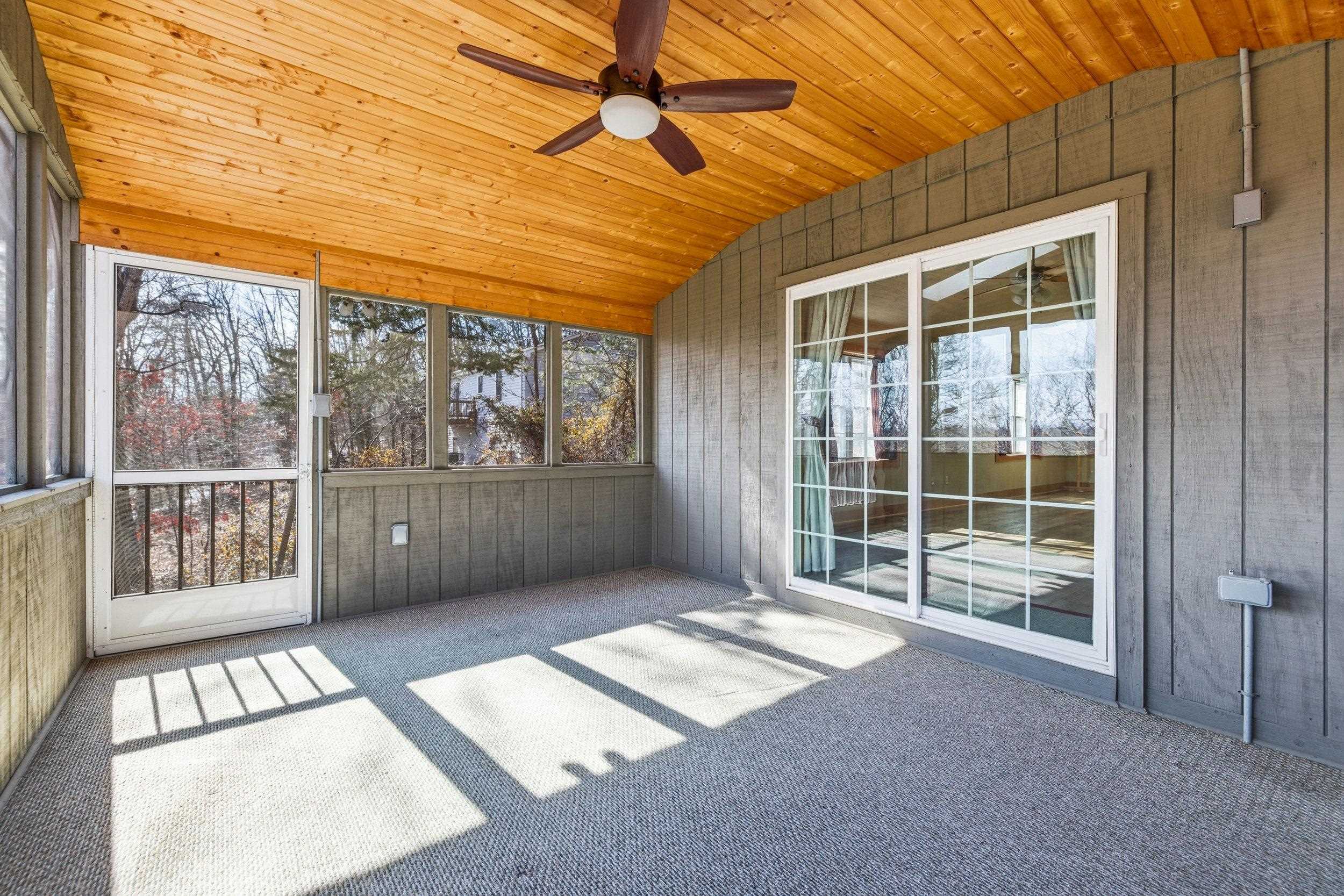 86 MAPLE AVE, MOUNT JACKSON, Virginia 22842, 3 Bedrooms Bedrooms, ,2 BathroomsBathrooms,Residential,86 MAPLE AVE,673568 MLS # 673568