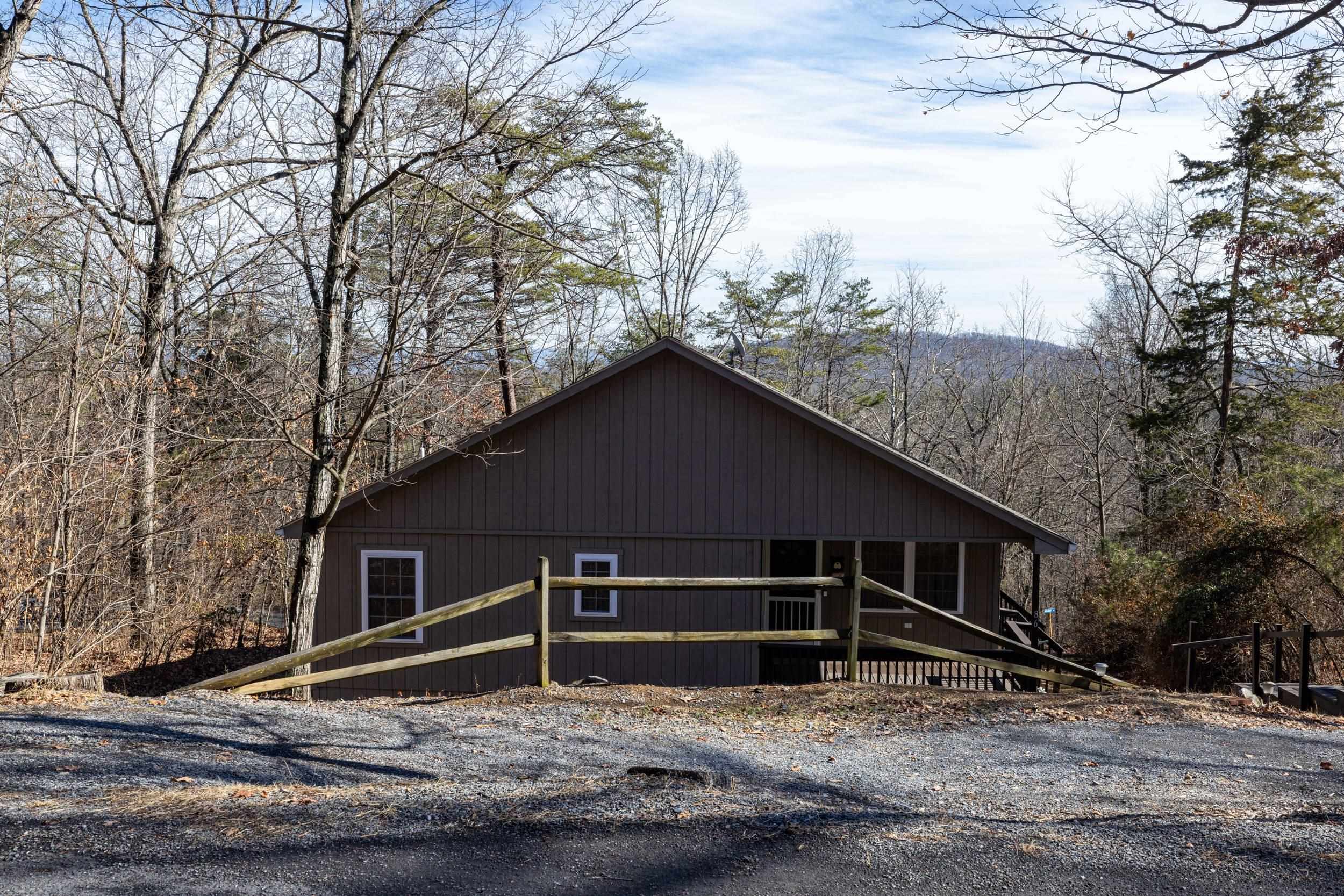 86 MAPLE AVE, MOUNT JACKSON, Virginia 22842, 3 Bedrooms Bedrooms, ,2 BathroomsBathrooms,Residential,86 MAPLE AVE,673568 MLS # 673568