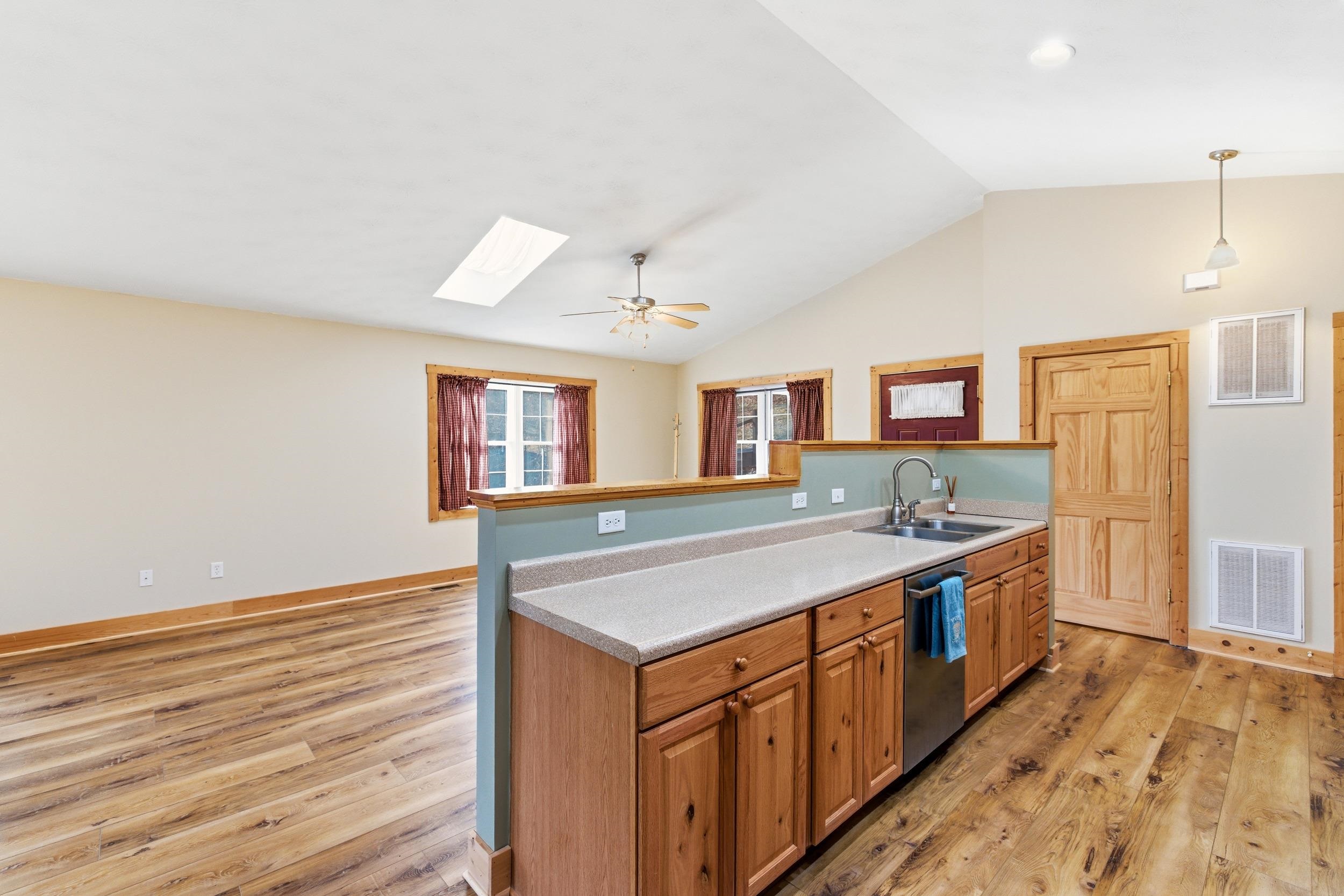 86 MAPLE AVE, MOUNT JACKSON, Virginia 22842, 3 Bedrooms Bedrooms, ,2 BathroomsBathrooms,Residential,86 MAPLE AVE,673568 MLS # 673568