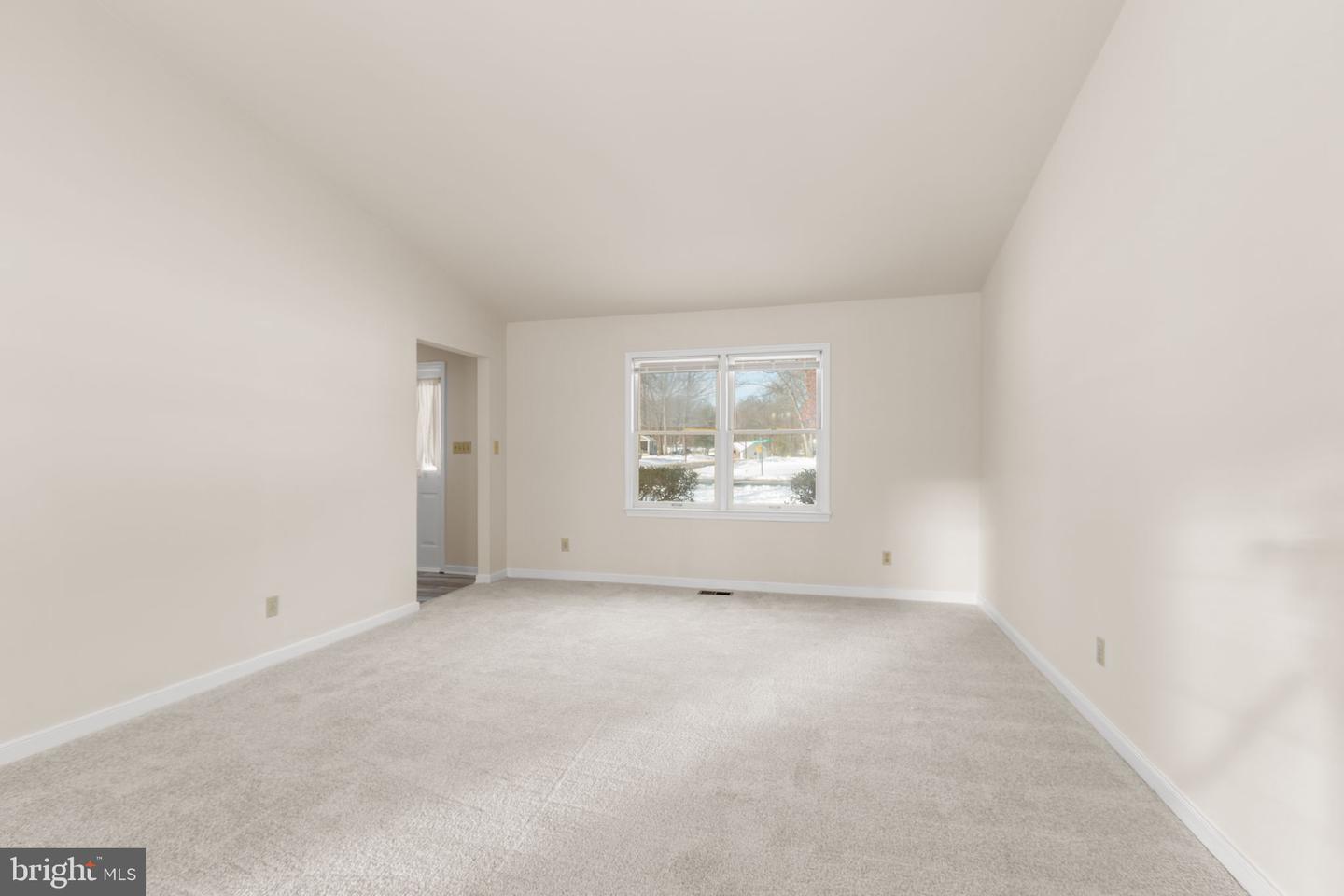 5404 LEAVELLS CROSSING DR, FREDERICKSBURG, Virginia 22407, 3 Bedrooms Bedrooms, ,2 BathroomsBathrooms,Residential,For sale,5404 LEAVELLS CROSSING DR,VASP2038958 MLS # VASP2038958