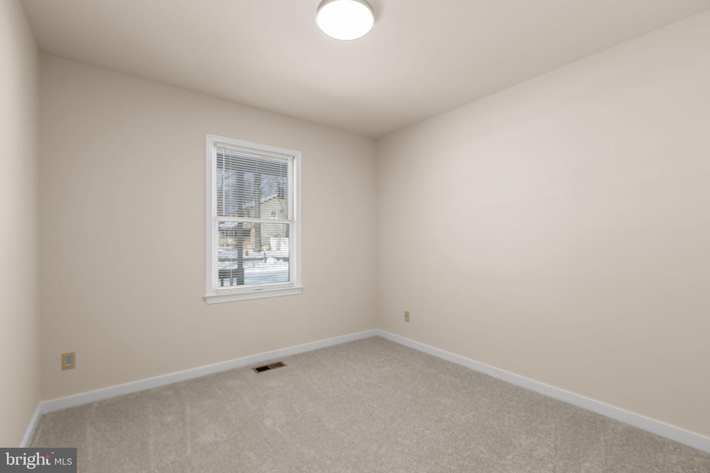 5404 LEAVELLS CROSSING DR, FREDERICKSBURG, Virginia 22407, 3 Bedrooms Bedrooms, ,2 BathroomsBathrooms,Residential,For sale,5404 LEAVELLS CROSSING DR,VASP2038958 MLS # VASP2038958