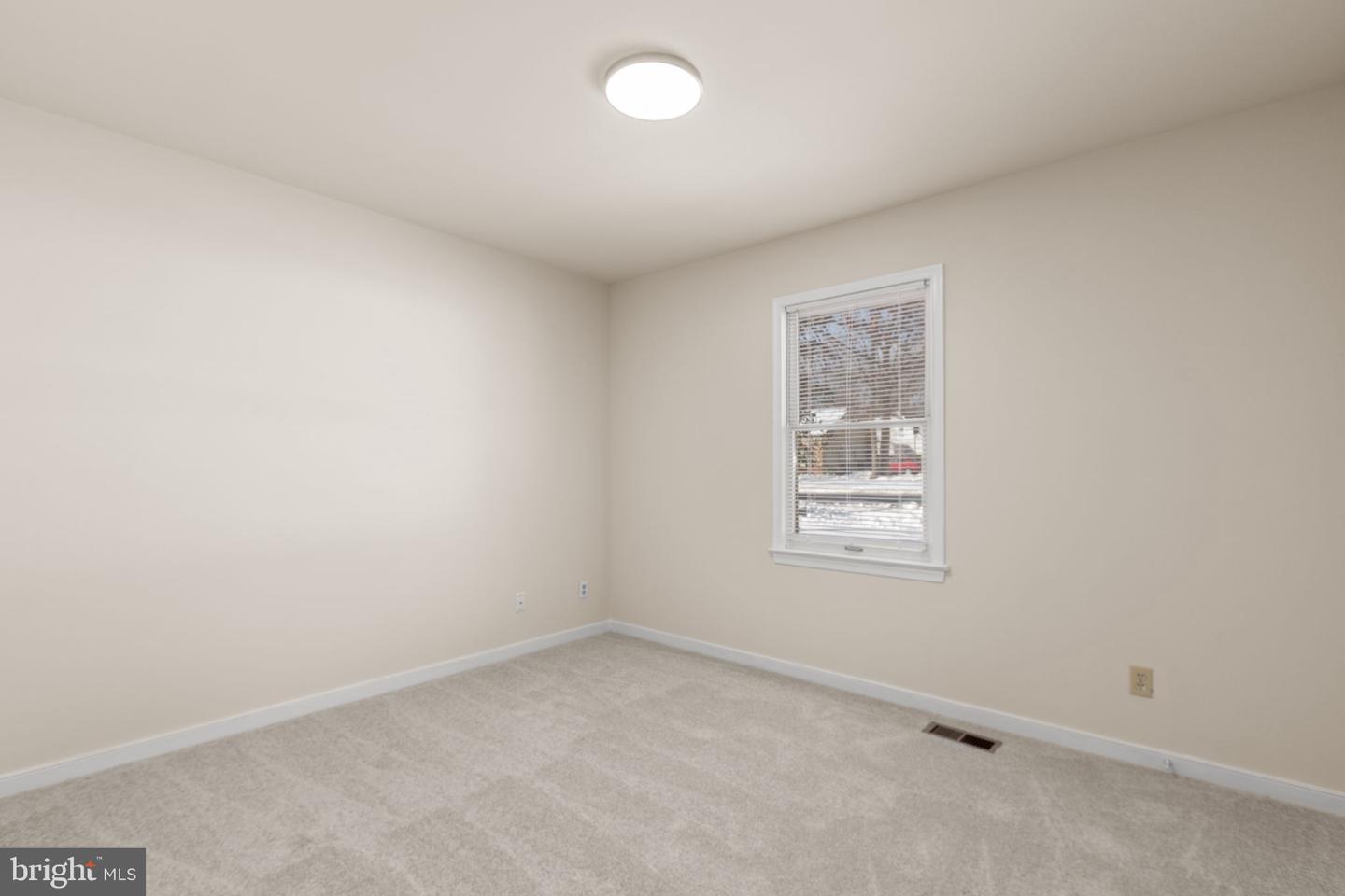 5404 LEAVELLS CROSSING DR, FREDERICKSBURG, Virginia 22407, 3 Bedrooms Bedrooms, ,2 BathroomsBathrooms,Residential,For sale,5404 LEAVELLS CROSSING DR,VASP2038958 MLS # VASP2038958