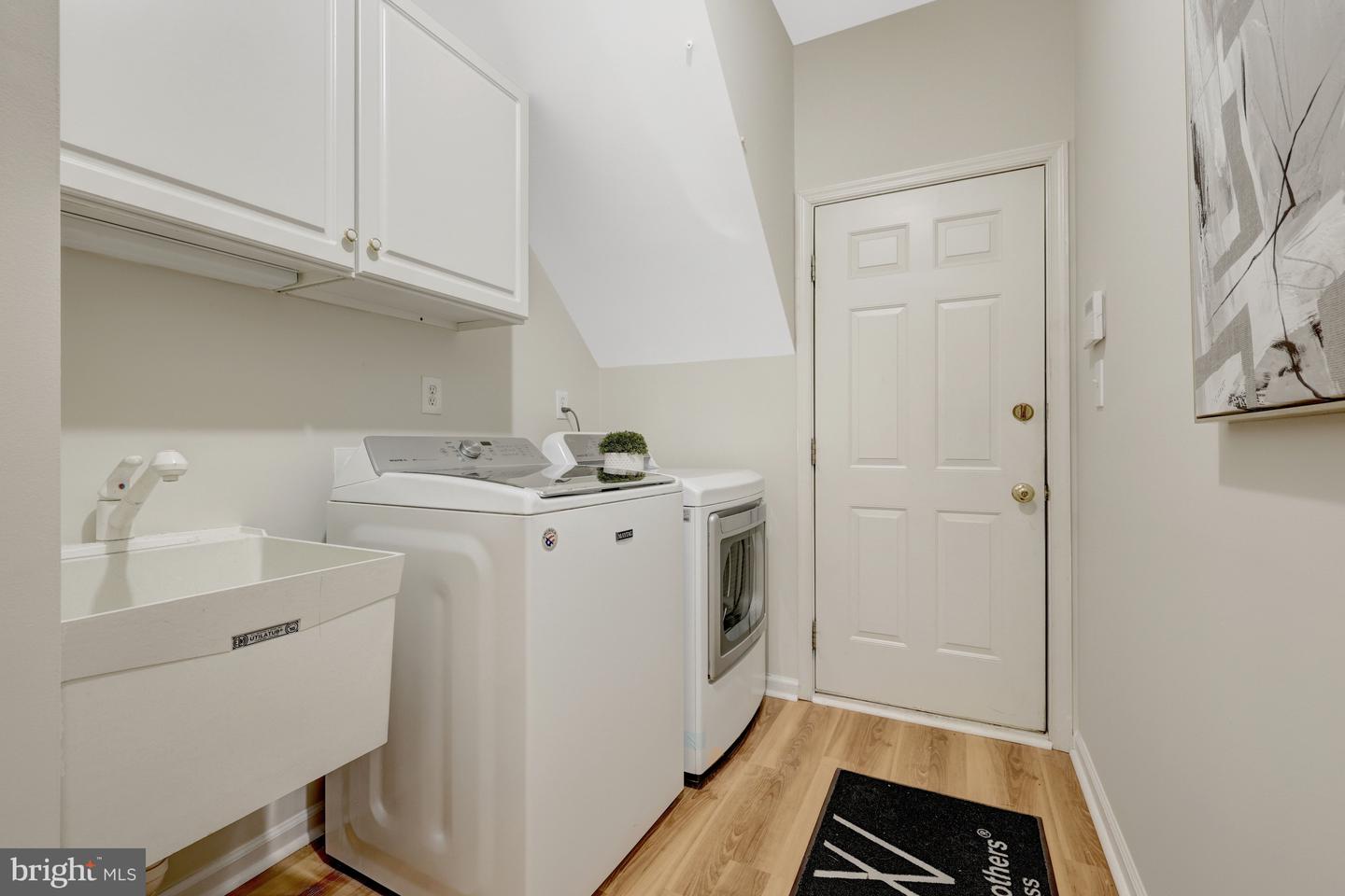 1295 GATESMEADOW WAY, RESTON, Virginia 20194, 4 Bedrooms Bedrooms, ,4 BathroomsBathrooms,Residential,For sale,1295 GATESMEADOW WAY,VAFX2288792 MLS # VAFX2288792