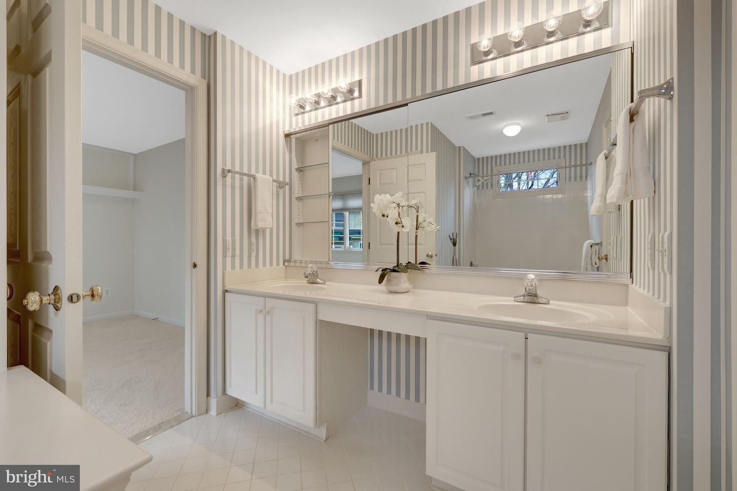 1295 GATESMEADOW WAY, RESTON, Virginia 20194, 4 Bedrooms Bedrooms, ,4 BathroomsBathrooms,Residential,For sale,1295 GATESMEADOW WAY,VAFX2288792 MLS # VAFX2288792