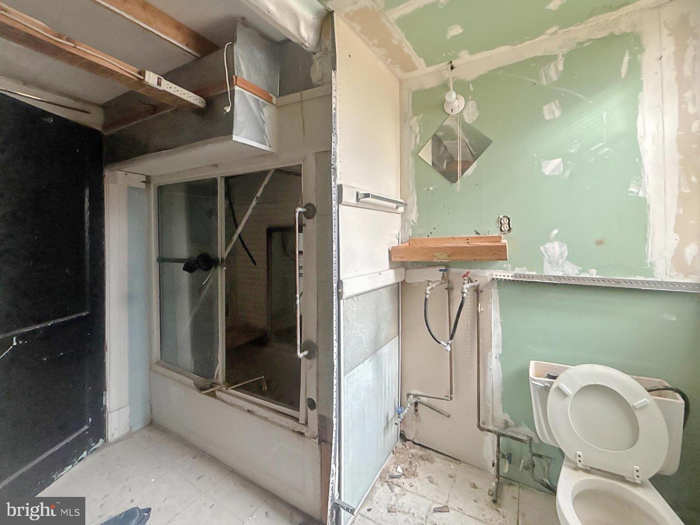 1469 RIDGE PL SE, WASHINGTON, District Of Columbia 20020, 2 Bedrooms Bedrooms, ,1 BathroomBathrooms,Residential,For sale,1469 RIDGE PL SE,DCDC2244484 MLS # DCDC2244484