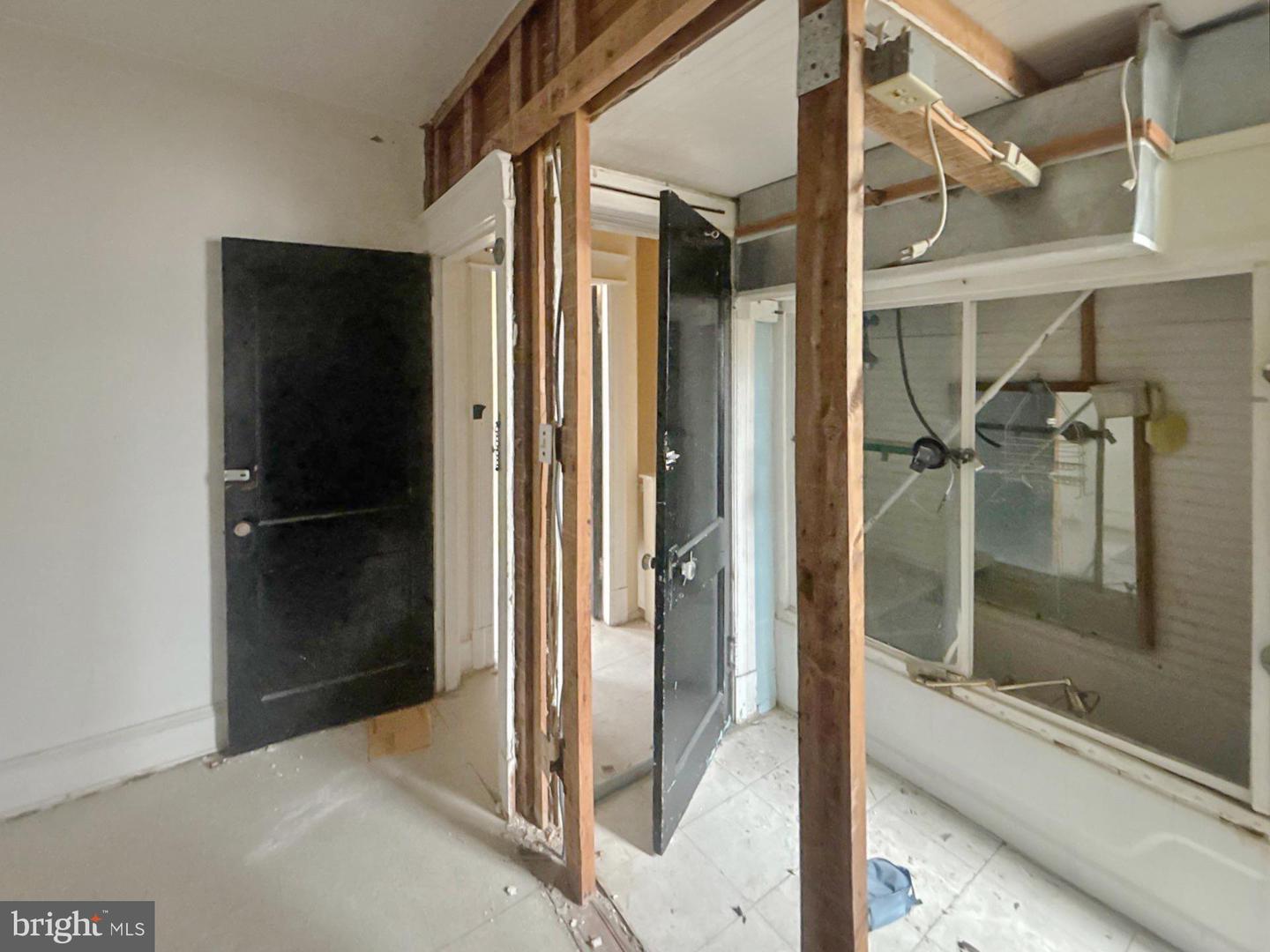 1469 RIDGE PL SE, WASHINGTON, District Of Columbia 20020, 2 Bedrooms Bedrooms, ,1 BathroomBathrooms,Residential,For sale,1469 RIDGE PL SE,DCDC2244484 MLS # DCDC2244484