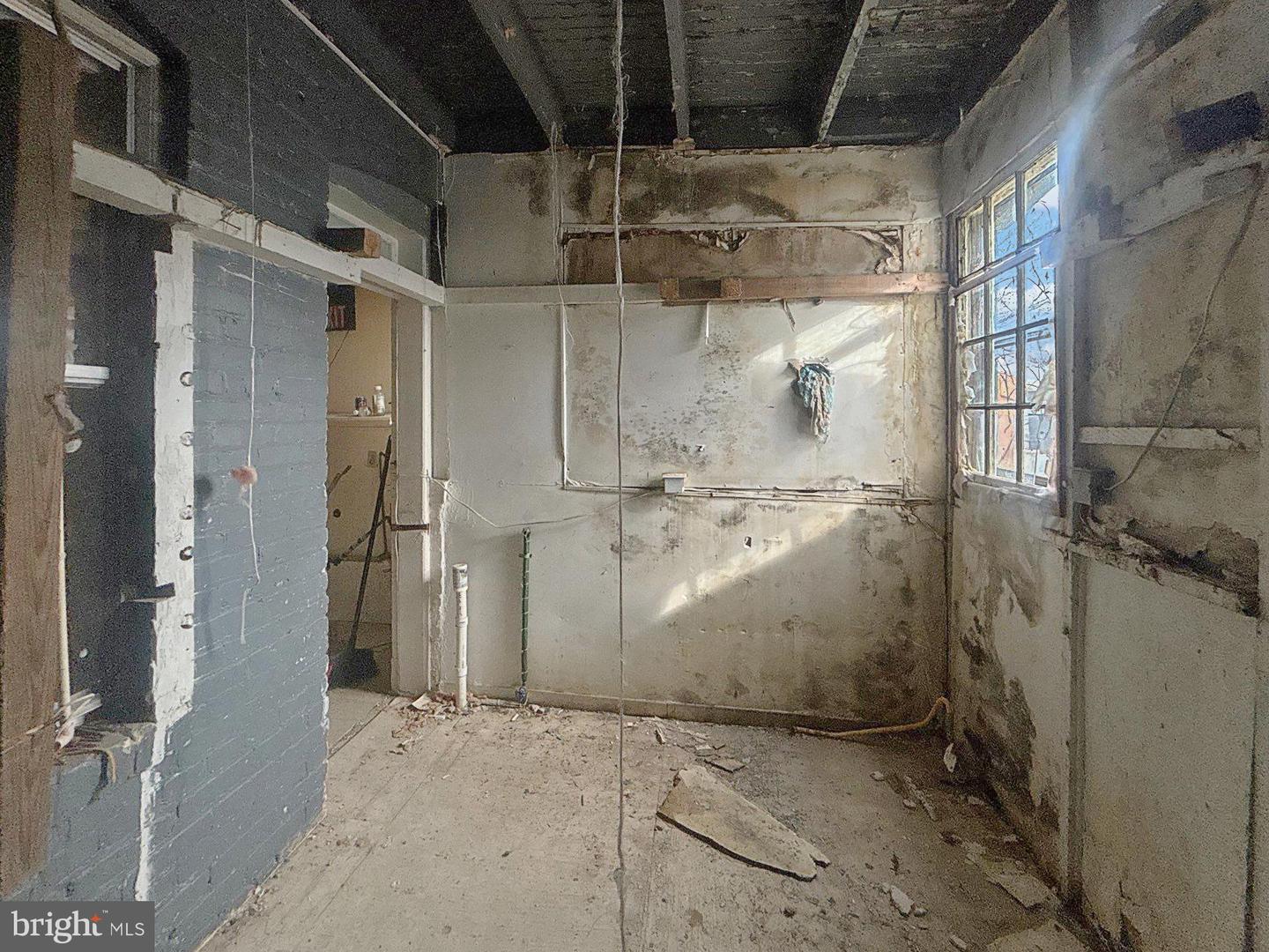 1469 RIDGE PL SE, WASHINGTON, District Of Columbia 20020, 2 Bedrooms Bedrooms, ,1 BathroomBathrooms,Residential,For sale,1469 RIDGE PL SE,DCDC2244484 MLS # DCDC2244484