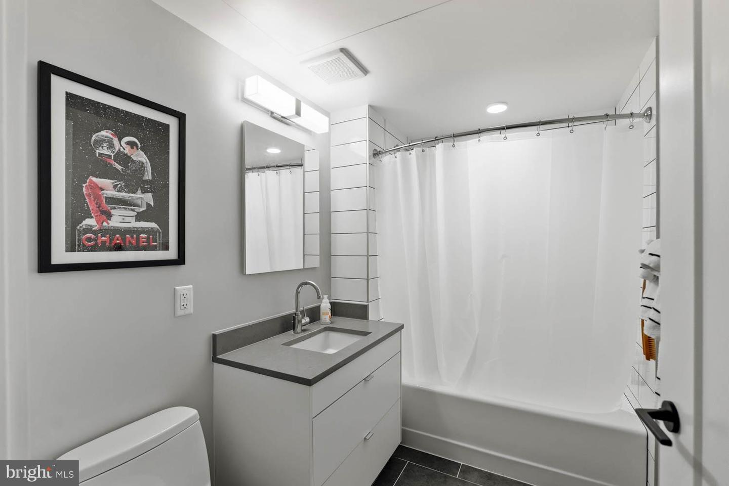 1300 4TH ST SE #806, WASHINGTON, District Of Columbia 20003, 1 Bedroom Bedrooms, ,1 BathroomBathrooms,Residential,For sale,1300 4TH ST SE #806,DCDC2246010 MLS # DCDC2246010