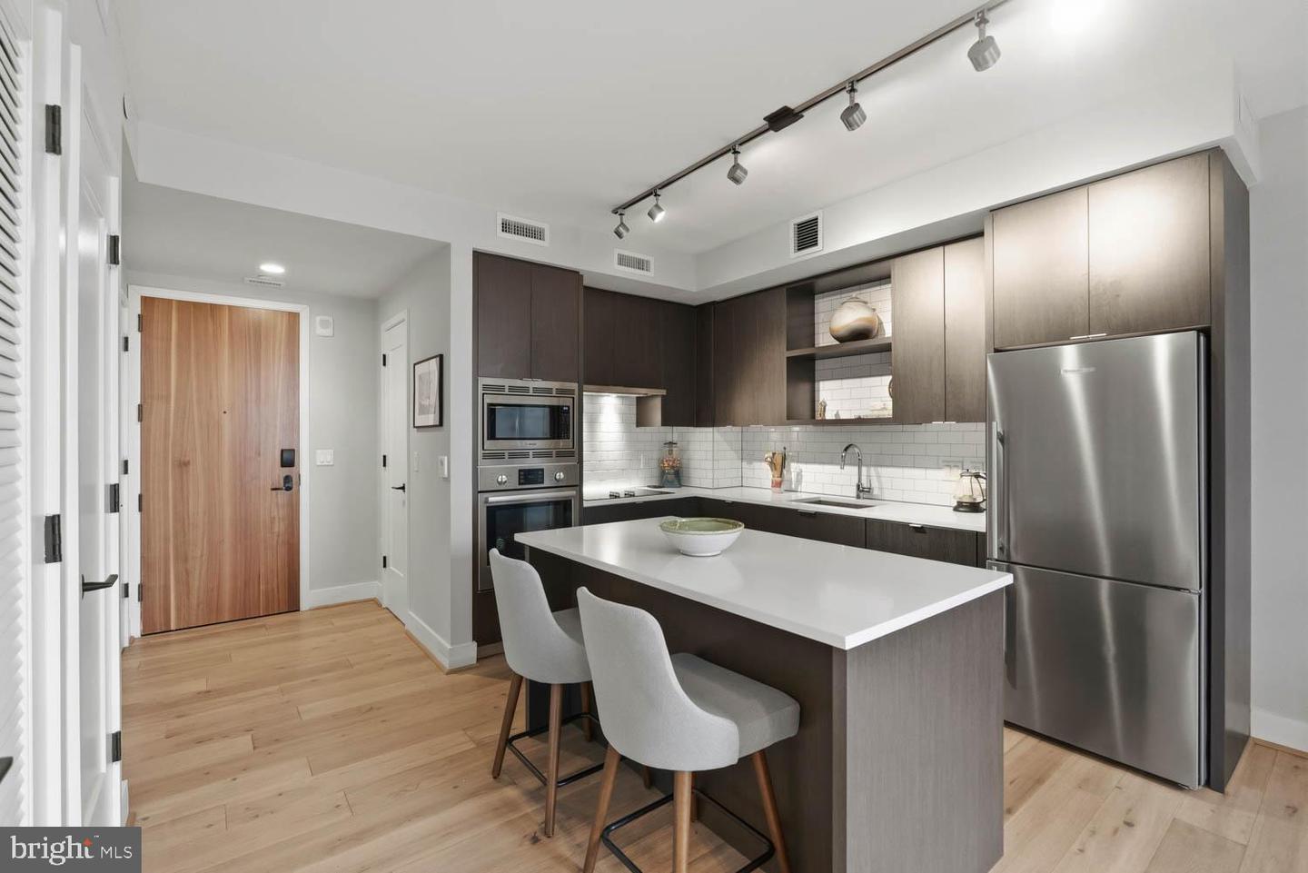 1300 4TH ST SE #806, WASHINGTON, District Of Columbia 20003, 1 Bedroom Bedrooms, ,1 BathroomBathrooms,Residential,For sale,1300 4TH ST SE #806,DCDC2246010 MLS # DCDC2246010