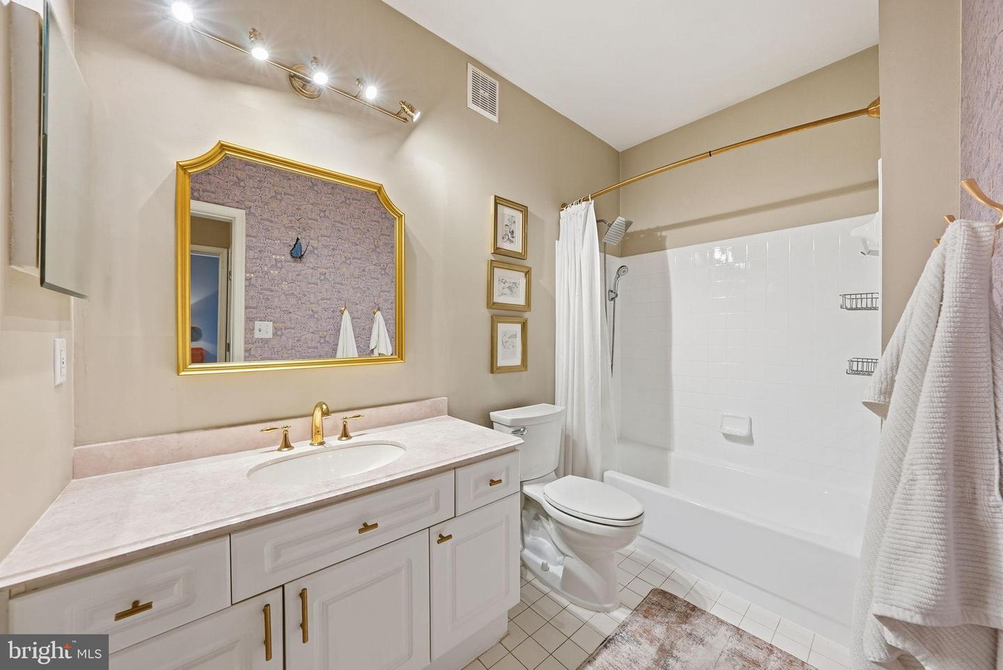 4656 LAWTON WAY, ALEXANDRIA, Virginia 22311, 1 Bedroom Bedrooms, 5 Rooms Rooms,1 BathroomBathrooms,Residential,For sale,4656 LAWTON WAY,VAAX2054228 MLS # VAAX2054228 4656 LAWTON WAY, ALEXANDRIA, Virginia 22311, 1 Bedroom Bedrooms, 5 Rooms Rooms,1 BathroomBathrooms,Residential,For sale,4656 LAWTON WAY,VAAX2054228 MLS # VAAX2054228