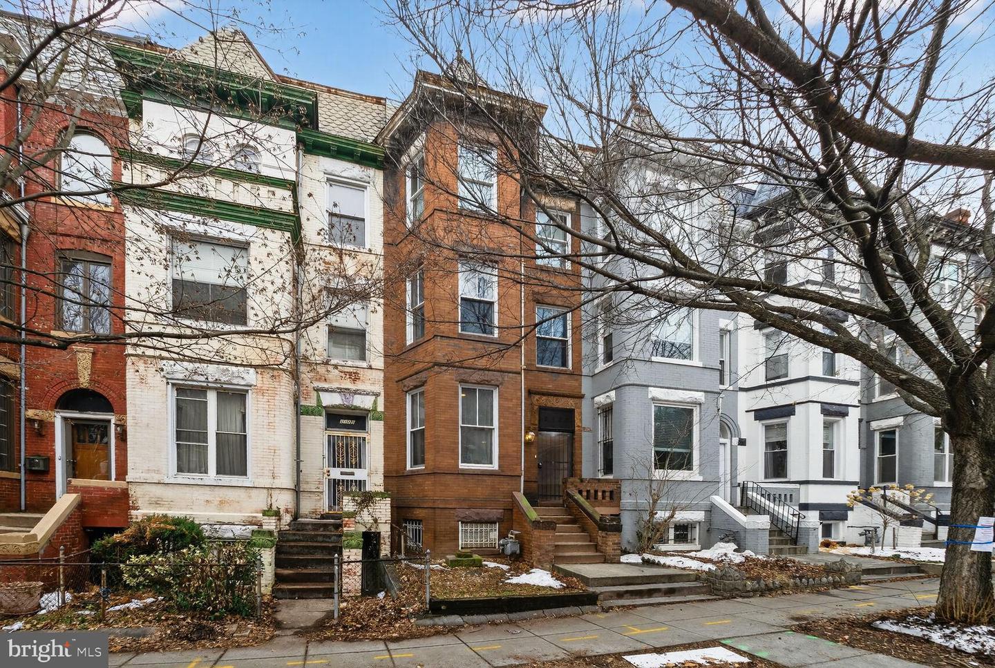 2122 1ST ST NW, WASHINGTON, District Of Columbia 20001, 6 Bedrooms Bedrooms, 11 Rooms Rooms,4 BathroomsBathrooms,Residential,For sale,2122 1ST ST NW,DCDC2246594 MLS # DCDC2246594