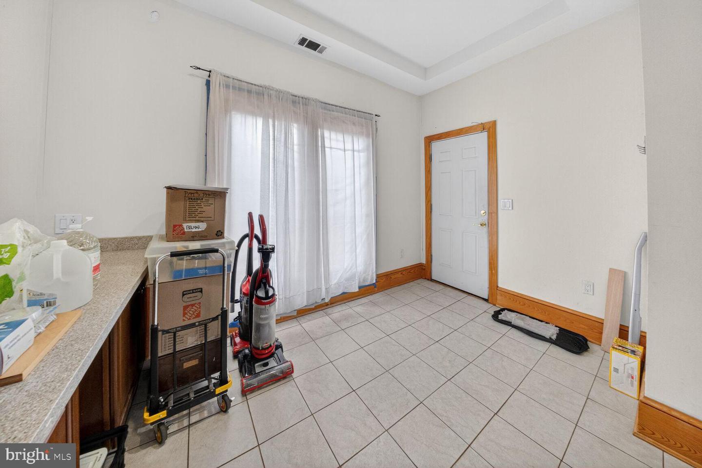 2122 1ST ST NW, WASHINGTON, District Of Columbia 20001, 6 Bedrooms Bedrooms, 11 Rooms Rooms,4 BathroomsBathrooms,Residential,For sale,2122 1ST ST NW,DCDC2246594 MLS # DCDC2246594