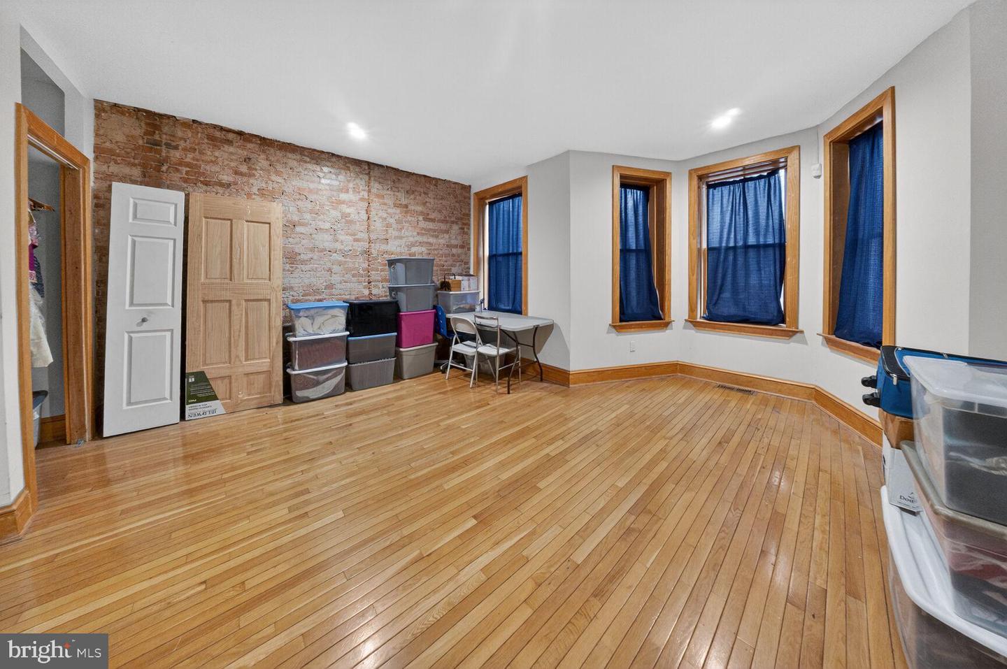 2122 1ST ST NW, WASHINGTON, District Of Columbia 20001, 6 Bedrooms Bedrooms, 11 Rooms Rooms,4 BathroomsBathrooms,Residential,For sale,2122 1ST ST NW,DCDC2246594 MLS # DCDC2246594