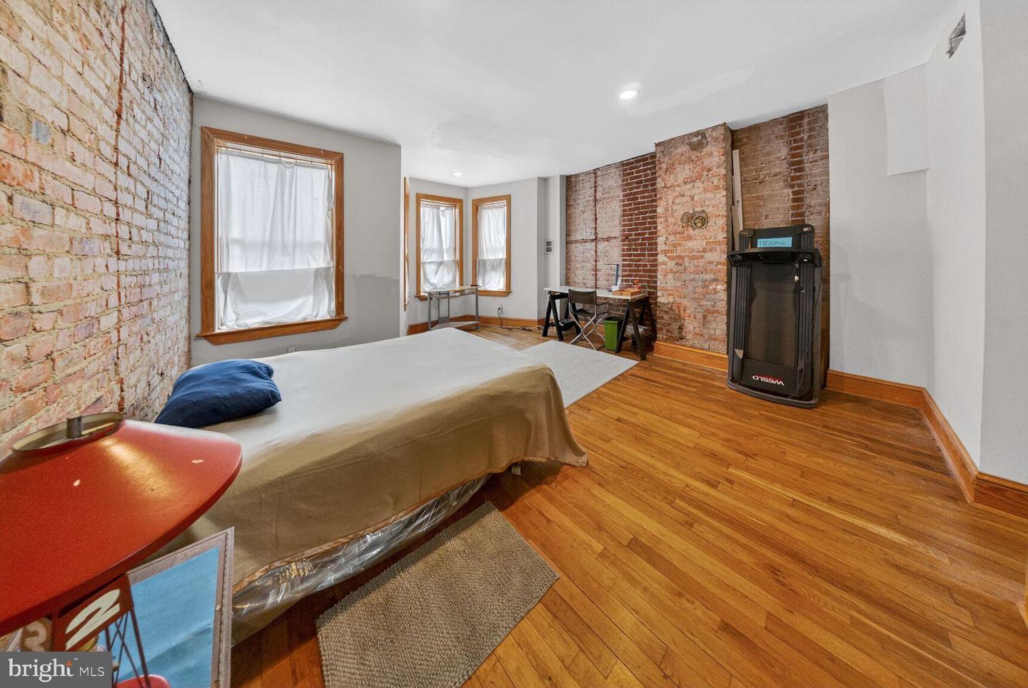 2122 1ST ST NW, WASHINGTON, District Of Columbia 20001, 6 Bedrooms Bedrooms, 11 Rooms Rooms,4 BathroomsBathrooms,Residential,For sale,2122 1ST ST NW,DCDC2246594 MLS # DCDC2246594