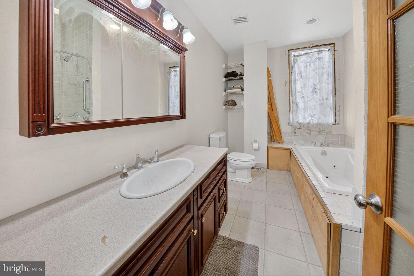 2122 1ST ST NW, WASHINGTON, District Of Columbia 20001, 6 Bedrooms Bedrooms, 11 Rooms Rooms,4 BathroomsBathrooms,Residential,For sale,2122 1ST ST NW,DCDC2246594 MLS # DCDC2246594